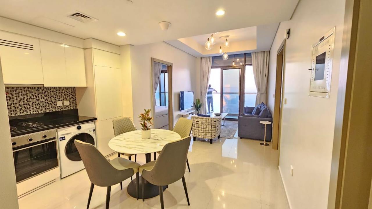 Luxurious 54th Floor With Splendid Sky And Seaview - Downtown Apartment *