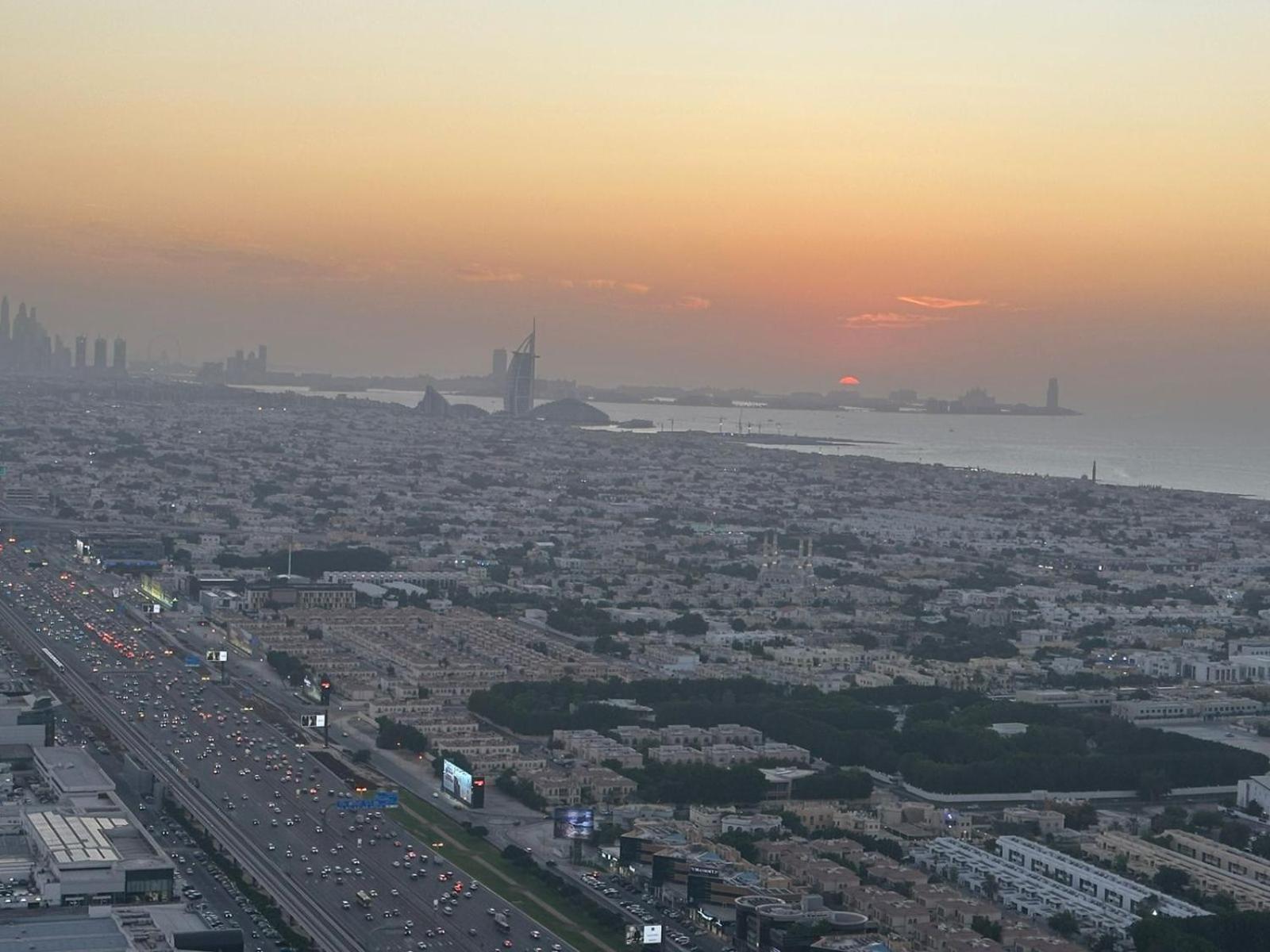 Luxurious 54th Floor With Splendid Sky And Seaview - Downtown Dubai