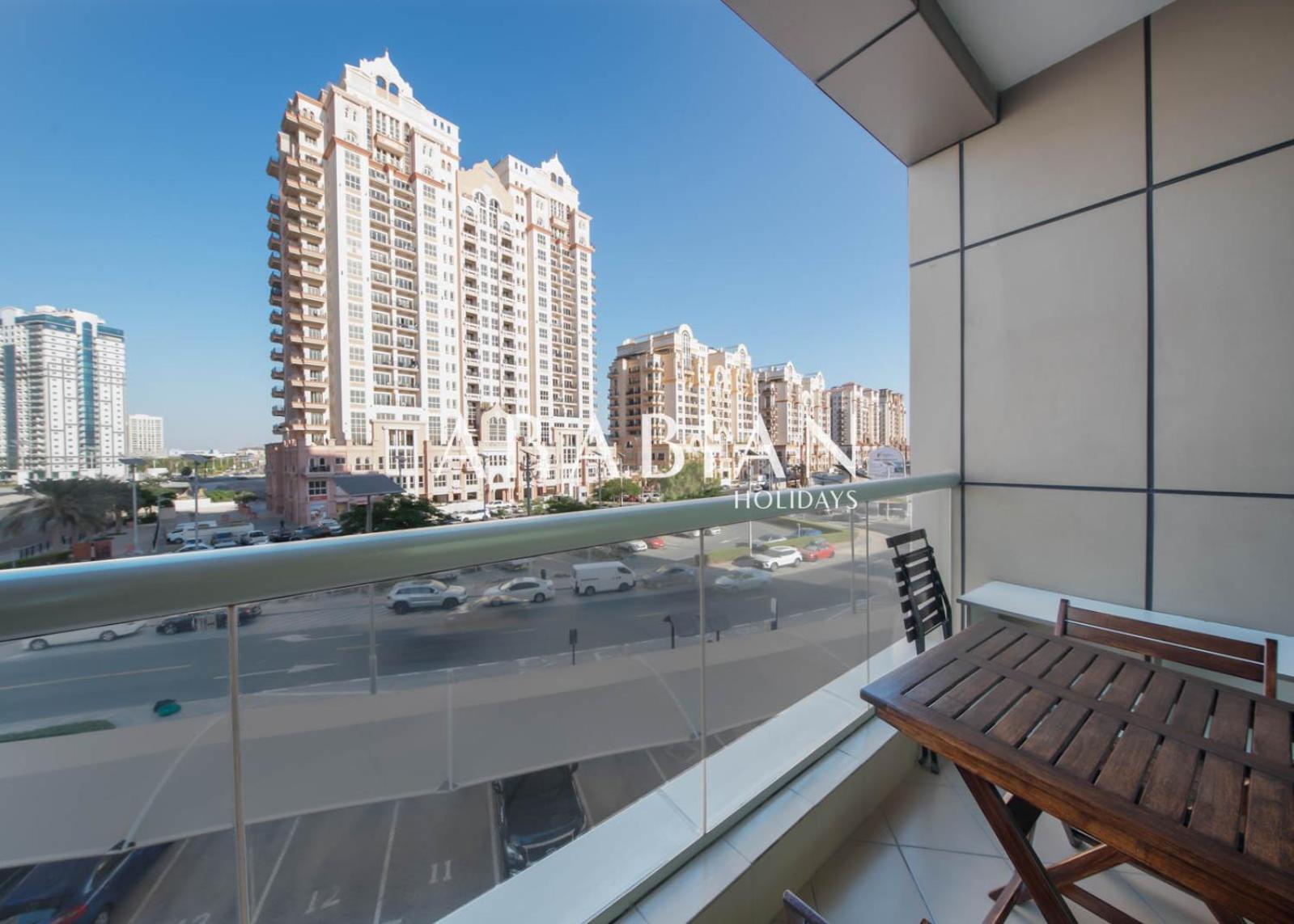 Apartment Spacious Retreat - Your Perfect Getaway Dubai
