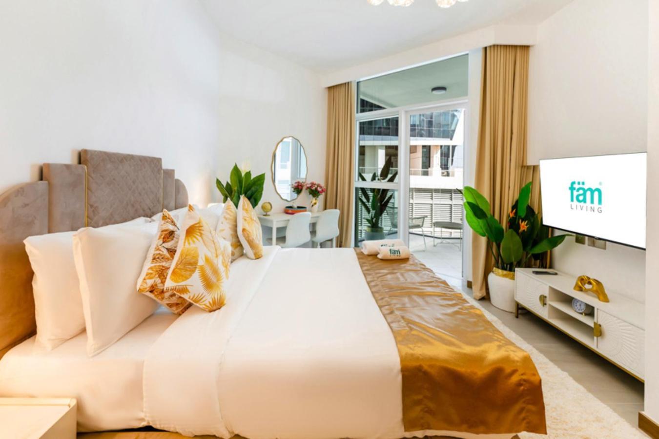 Fam Living - Urban Oasis Studio, Business Bay *