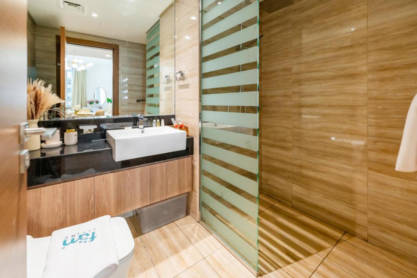 Fam Living - Urban Oasis Studio, Business Bay Dubai
