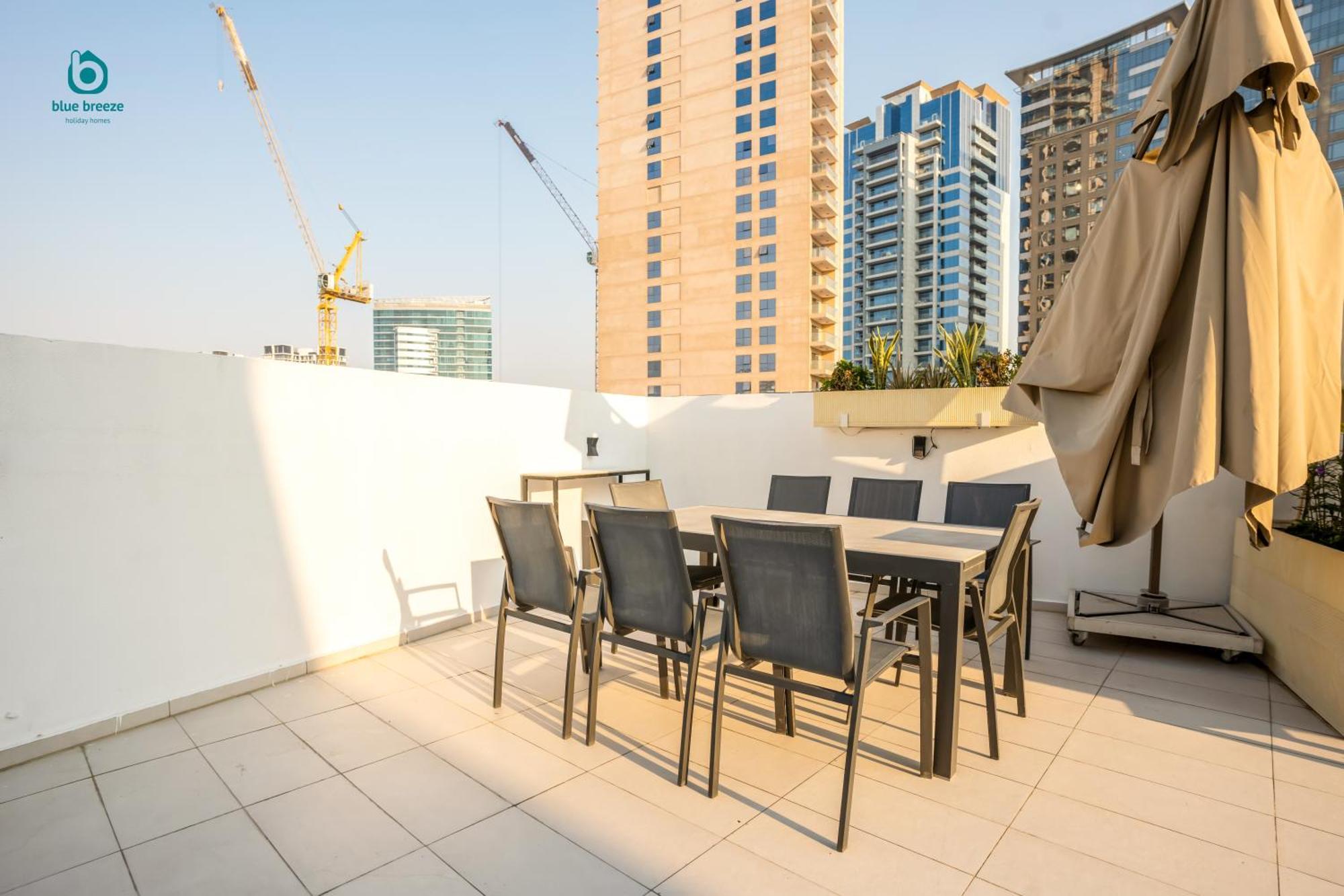 Apartment Blue Breeze - Elegant 1br With Private Jacuzzi & Terrace In Jvc