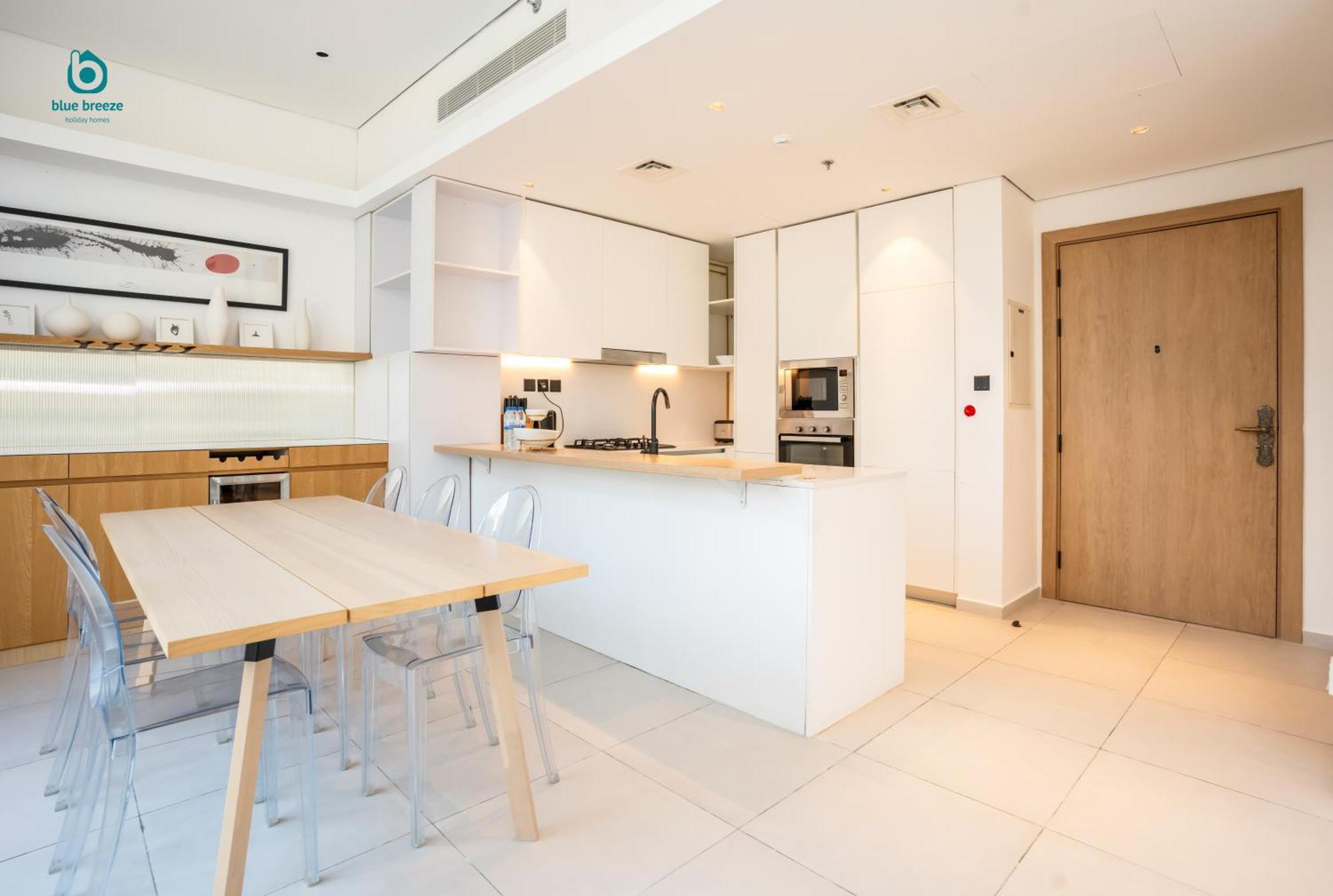 Apartment Blue Breeze - Elegant 1br With Private Jacuzzi & Terrace In Jvc
