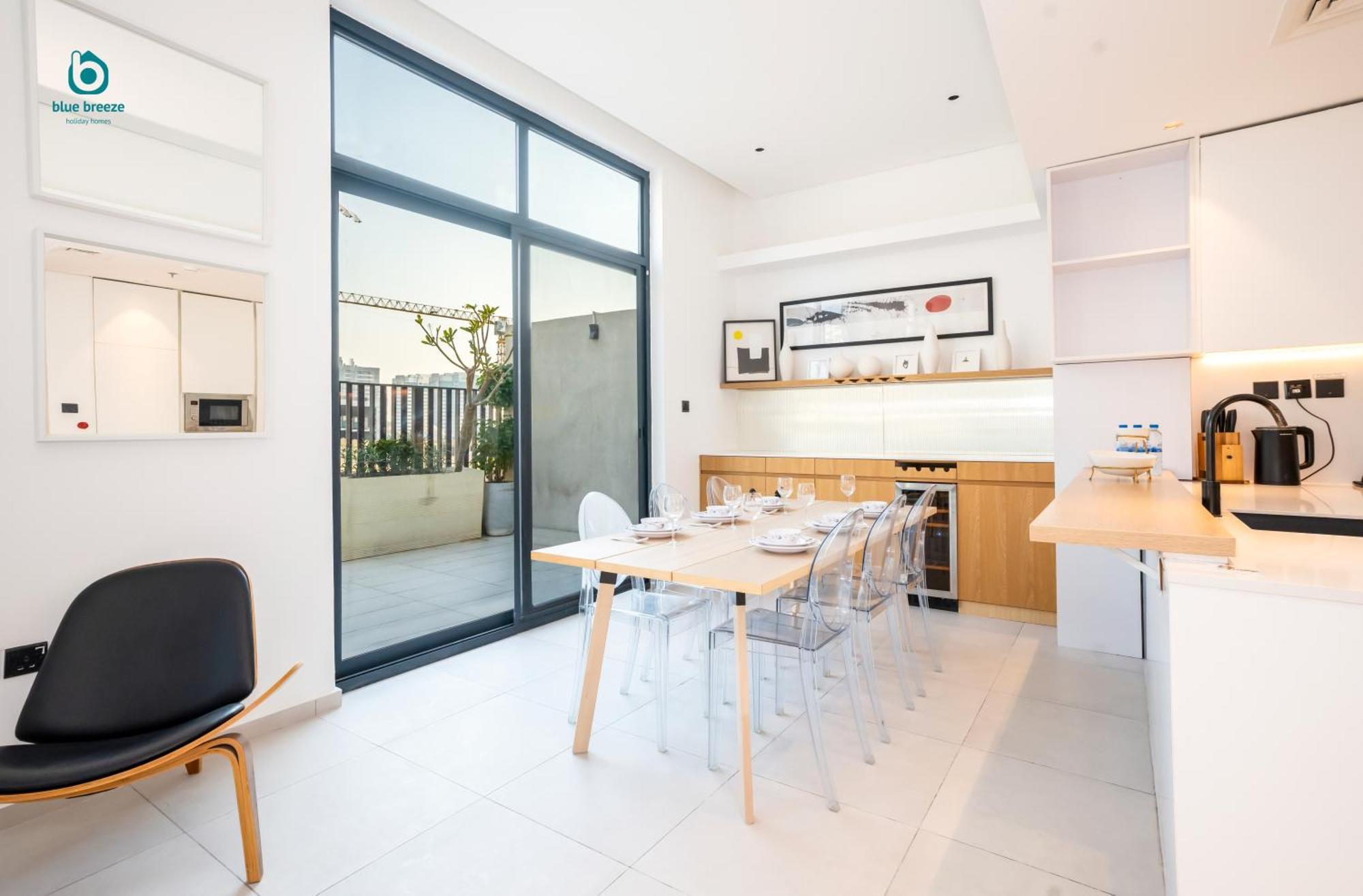 Apartment Blue Breeze - Elegant 1br With Private Jacuzzi & Terrace In Jvc