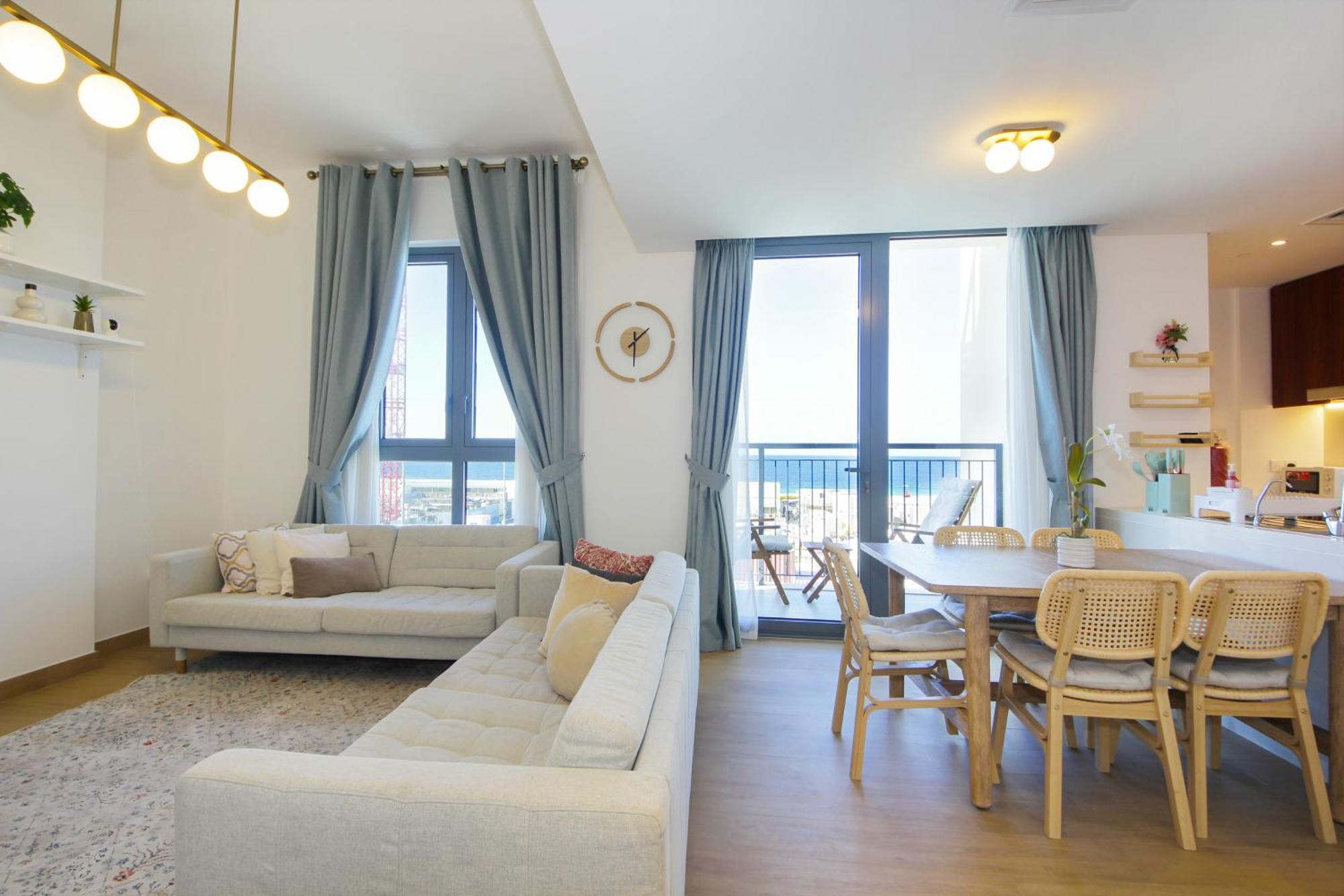 Silk Valley - Gorgeous 2b Direct Access Apartment Dubai