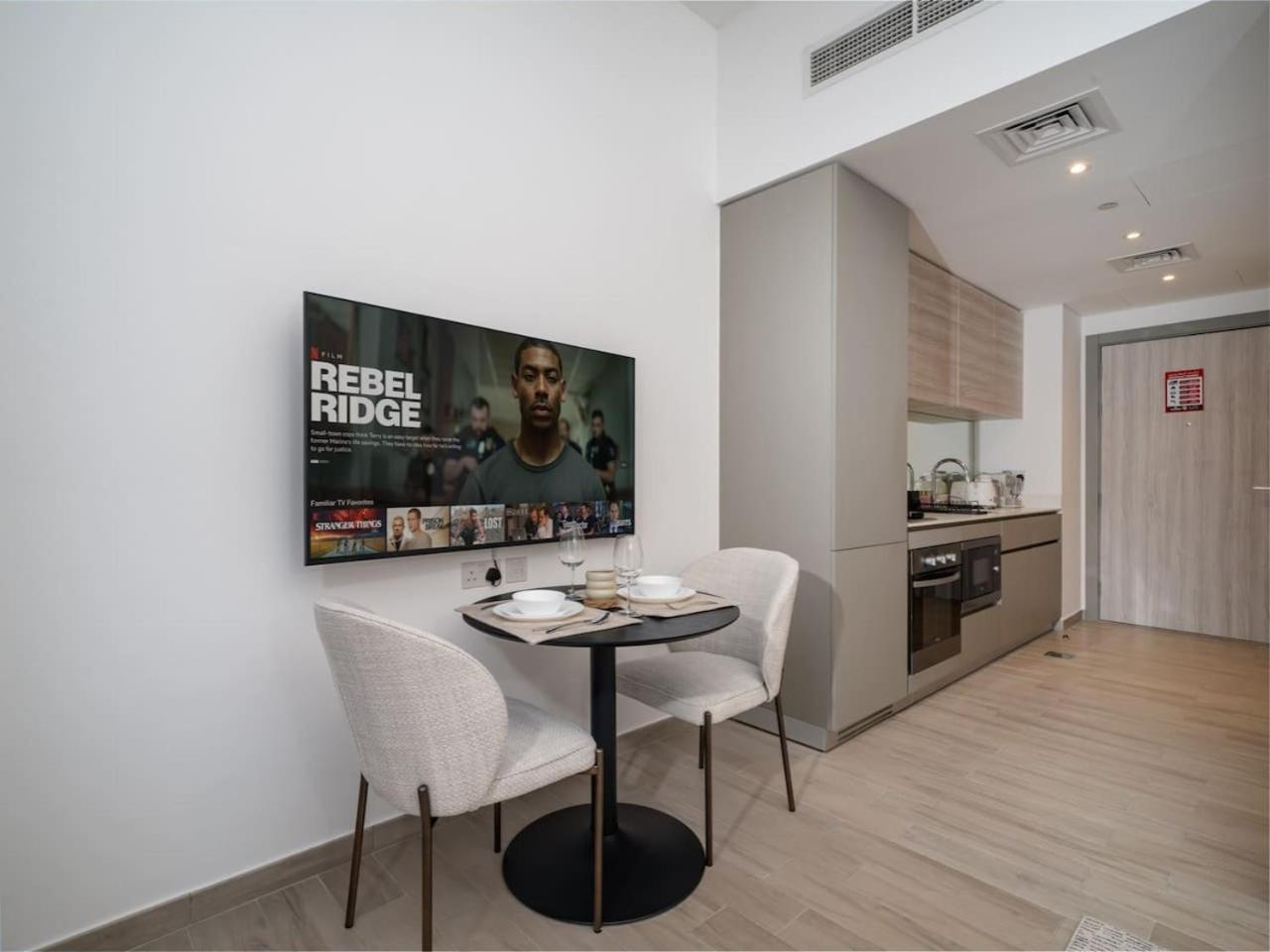 Stylish Eaton Place In Jvc Dubai