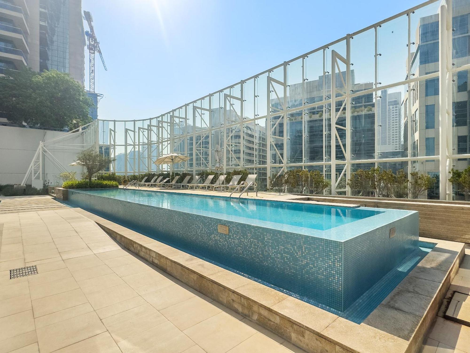 Apartment The Pad 1br W Pool & Gym Dubai