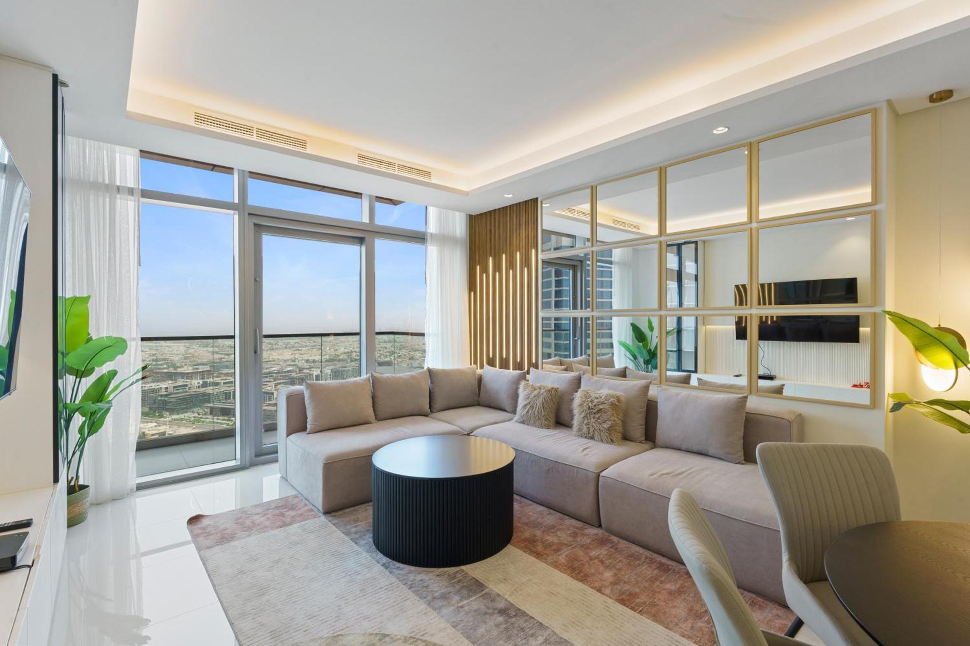 Luxury 3 Bedroom Near Burj Khalifa 43rd Floor *