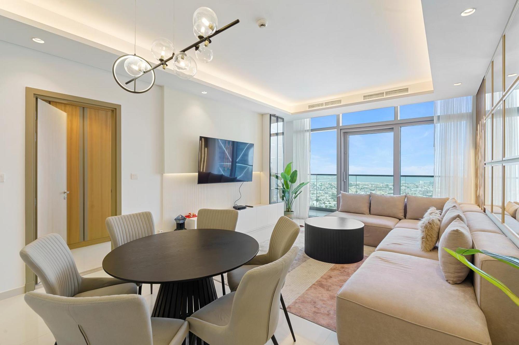 Luxury 3 Bedroom Near Burj Khalifa 43rd Floor *