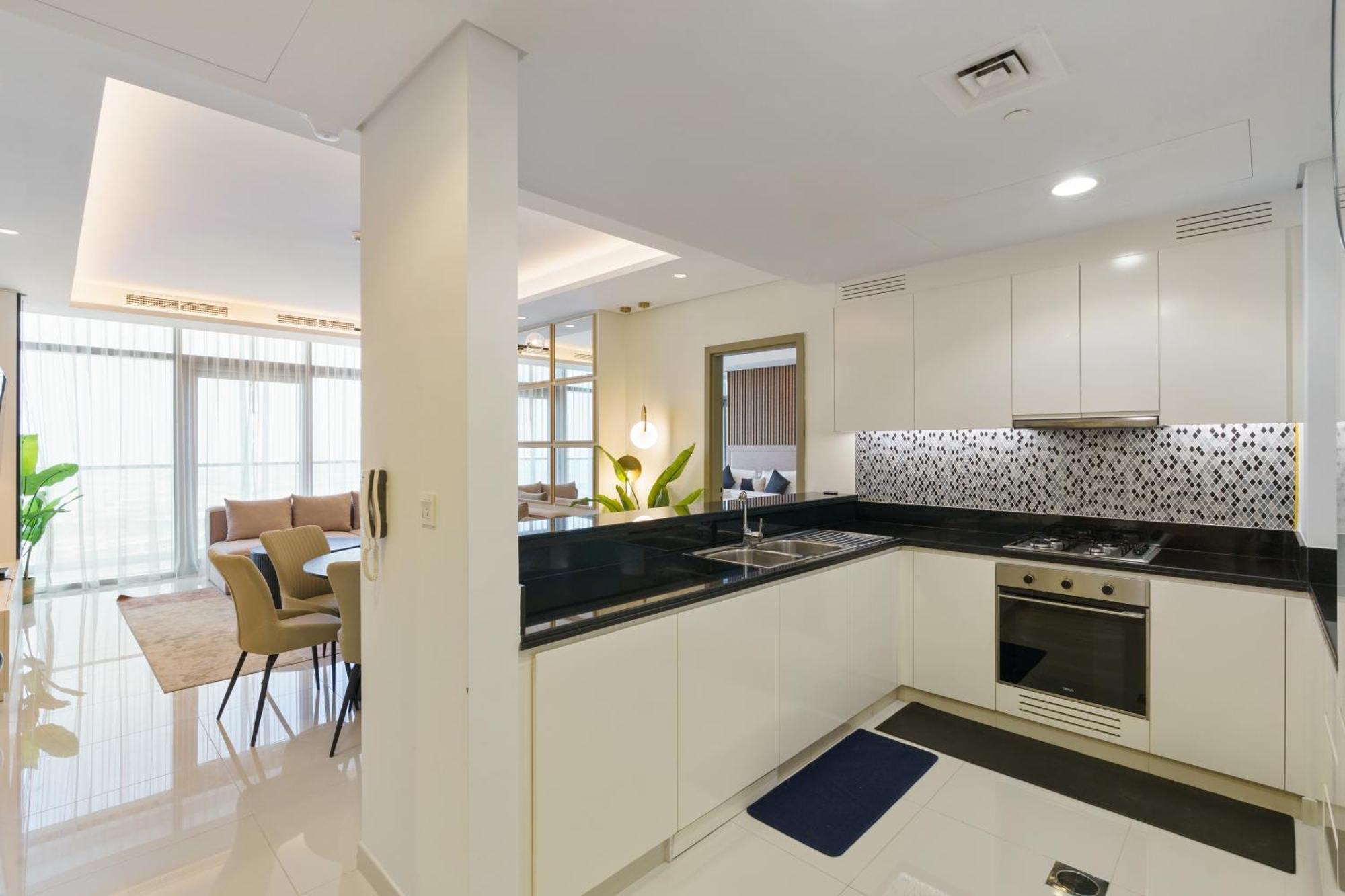 Luxury 3 Bedroom Near Burj Khalifa 43rd Floor Apartment *
