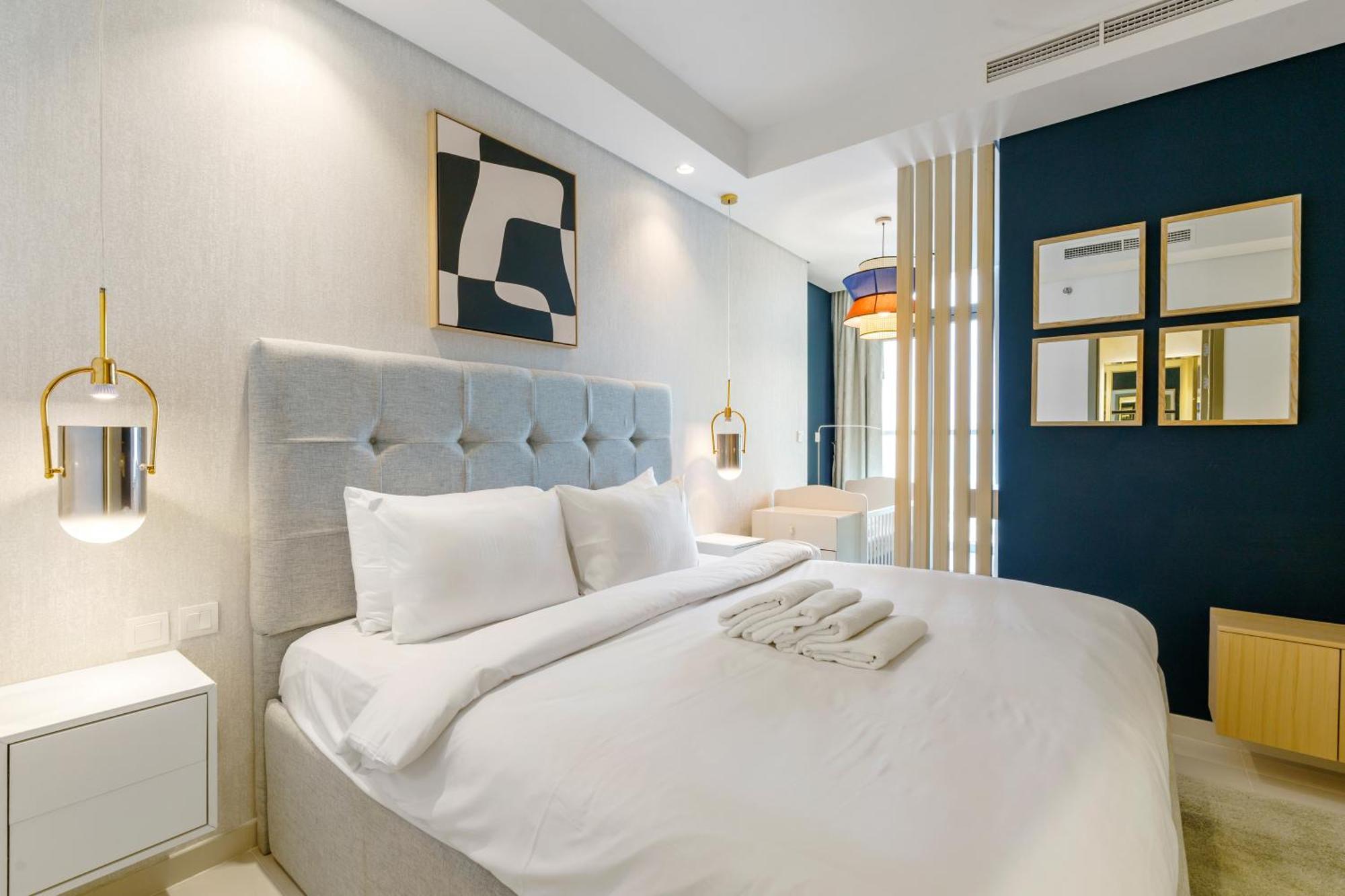 Luxury 3 Bedroom Near Burj Khalifa 43rd Floor