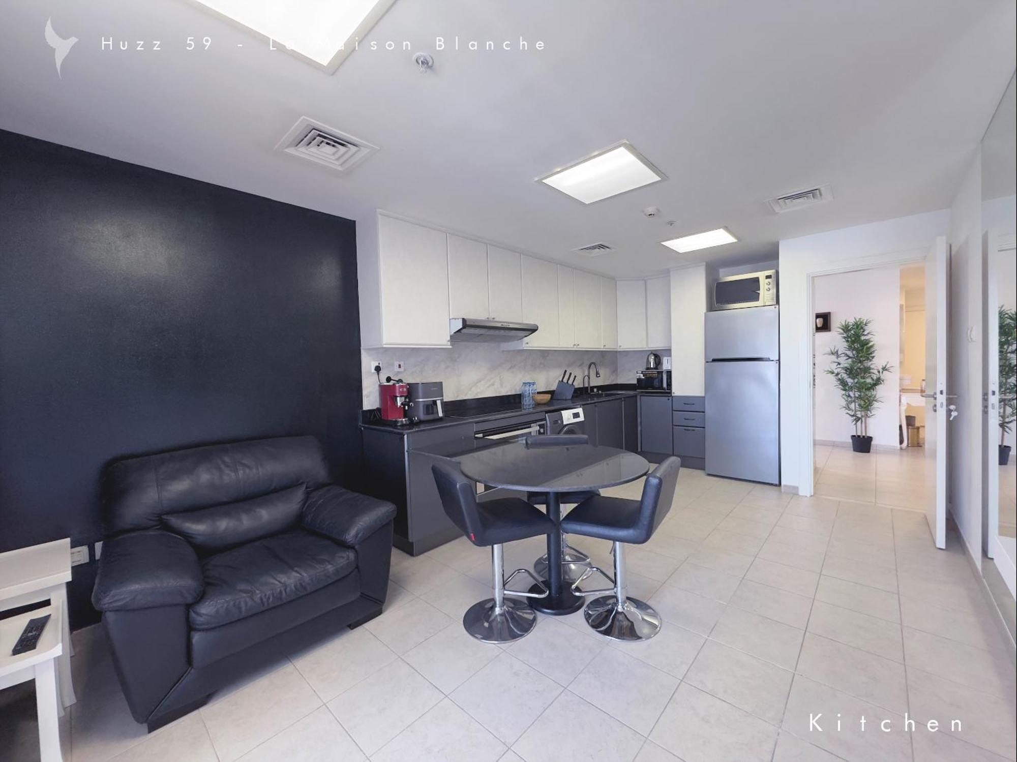 Huzz 59 - La Maison Blanche Apartment