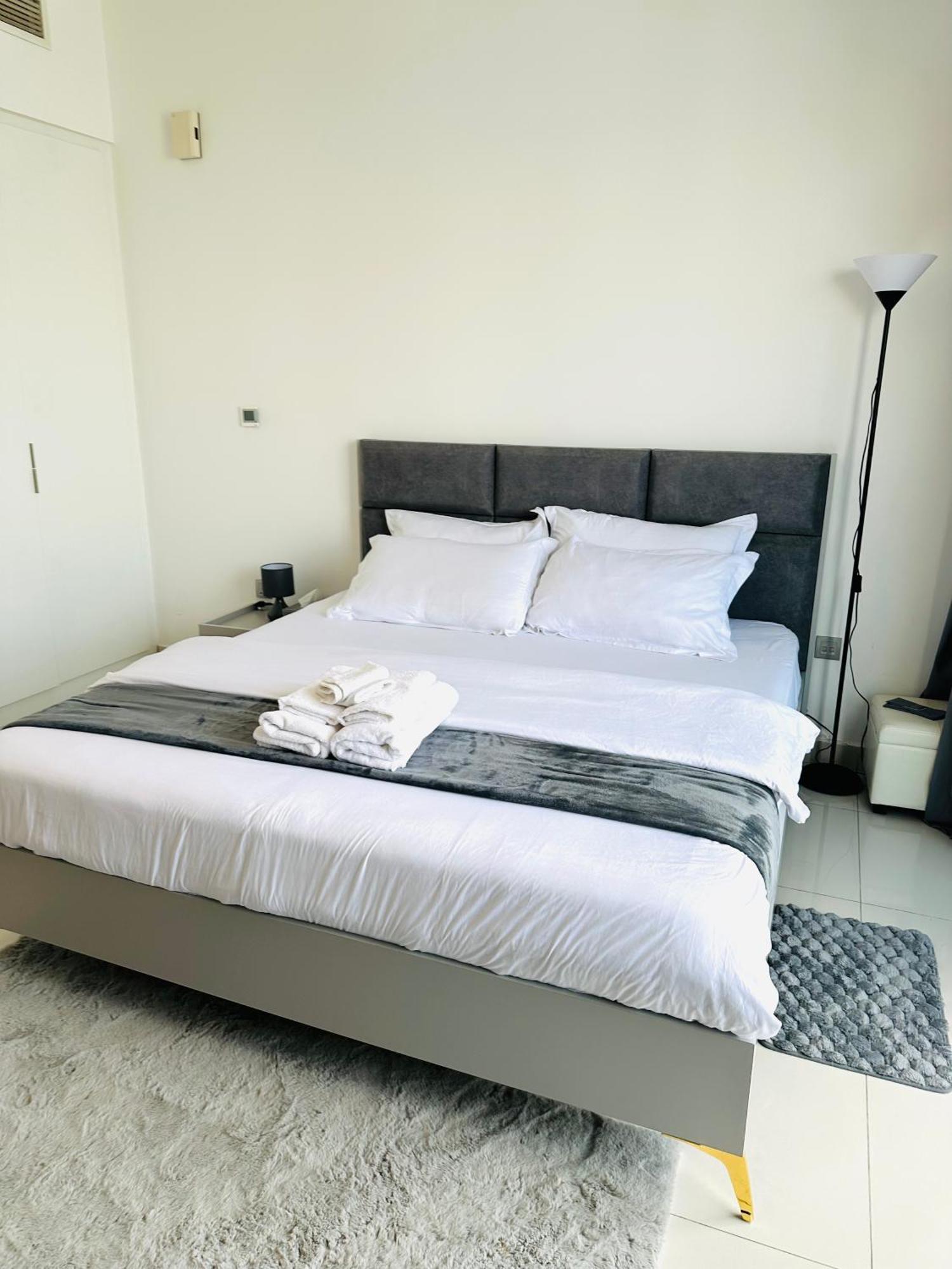 Apartment Dezire Delight *