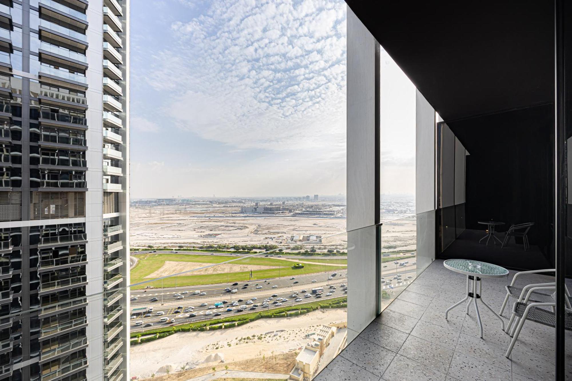 Luxury 1br With Pool And Gym At Upside Living Business Bay Dubai