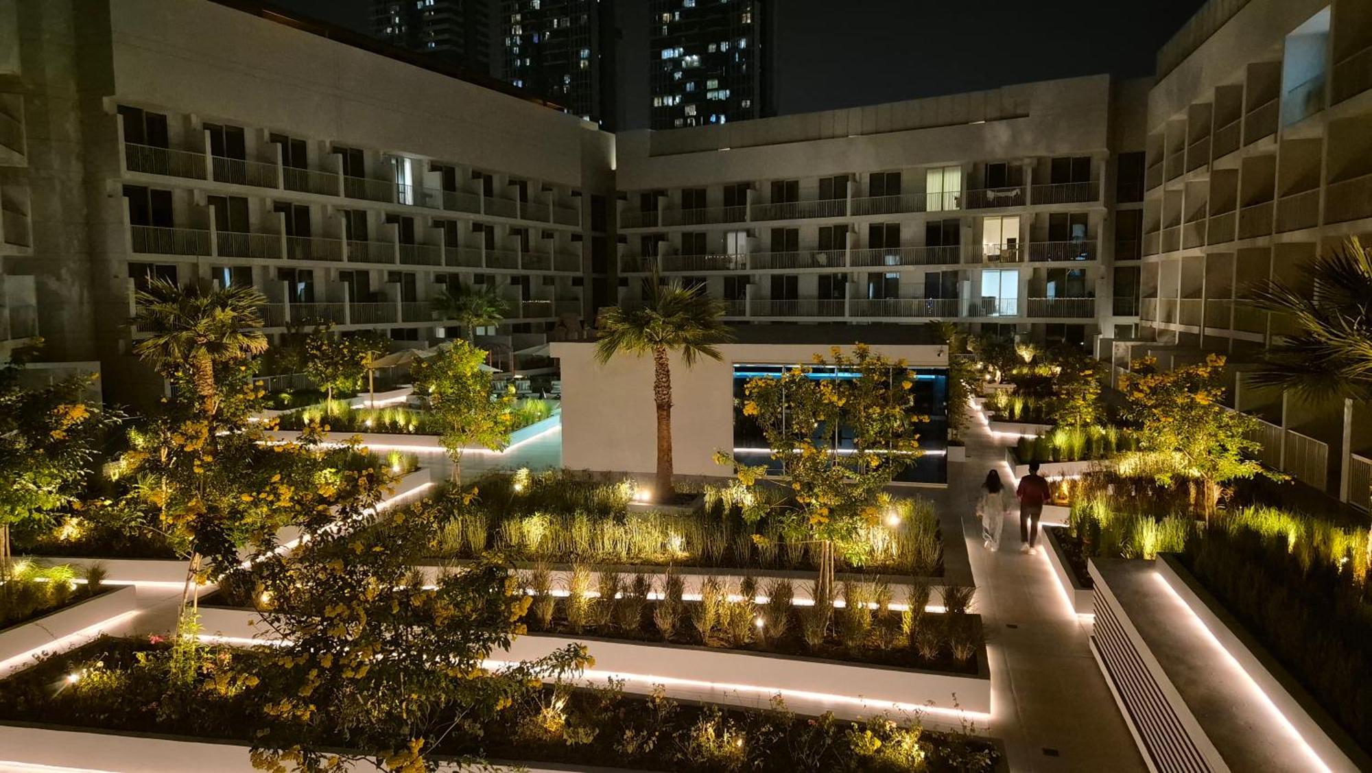 Deluxe - Stylish & Cosy In Luma22 * Dubai