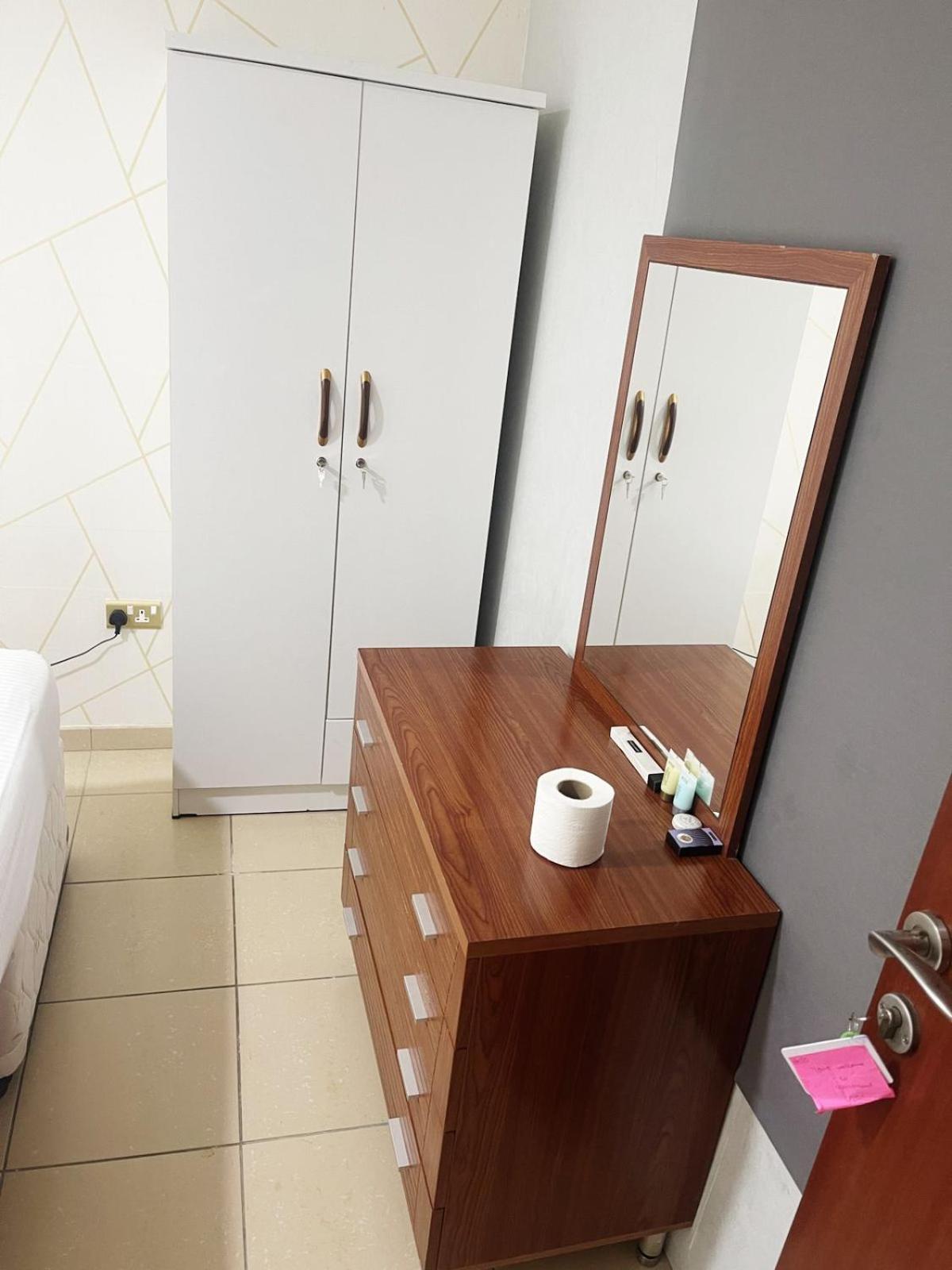 Private In Coliving In Jbr Sadaf 8 Homestay