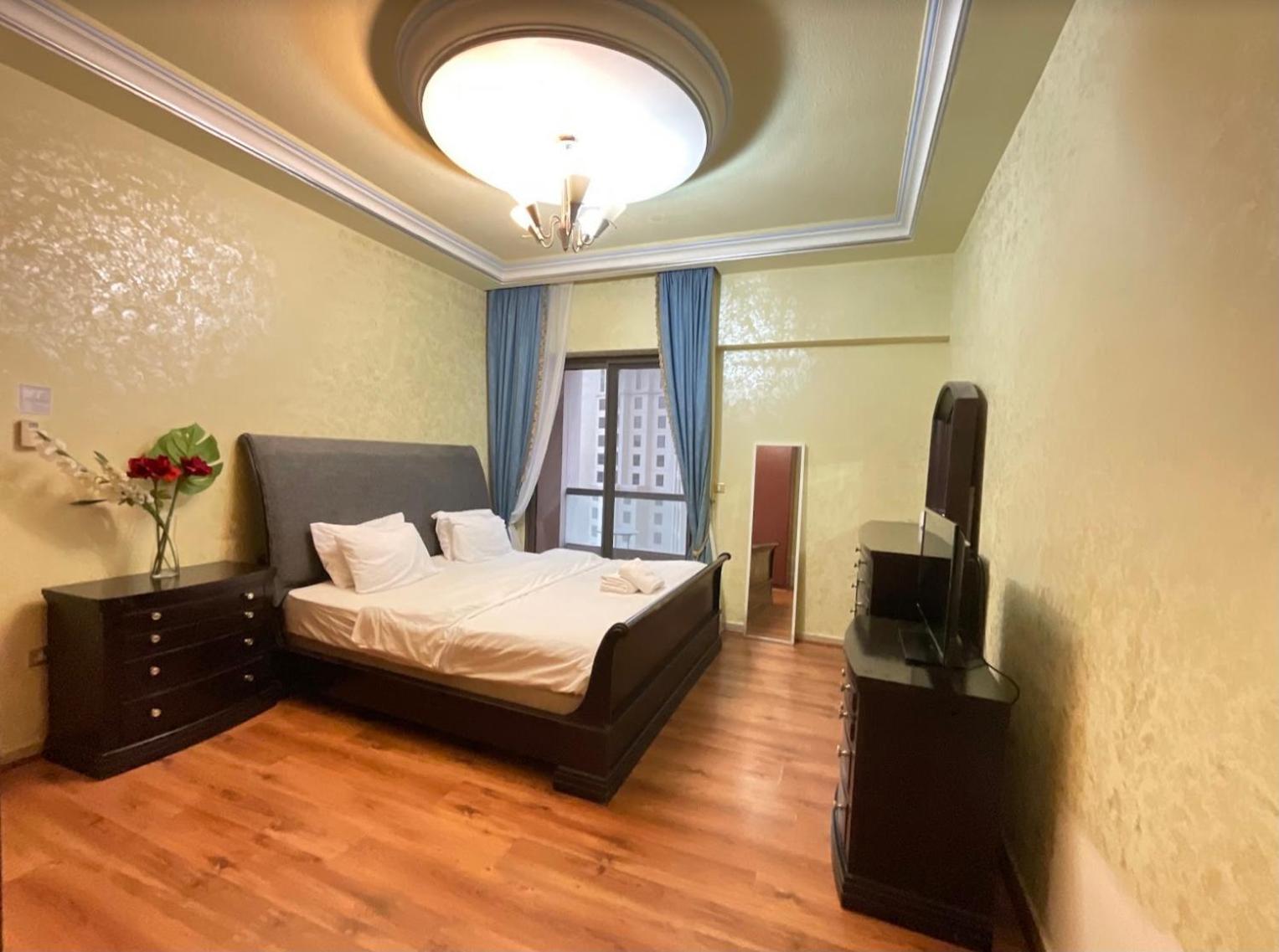 Private In Coliving In Jbr Sadaf 8 Homestay Dubai