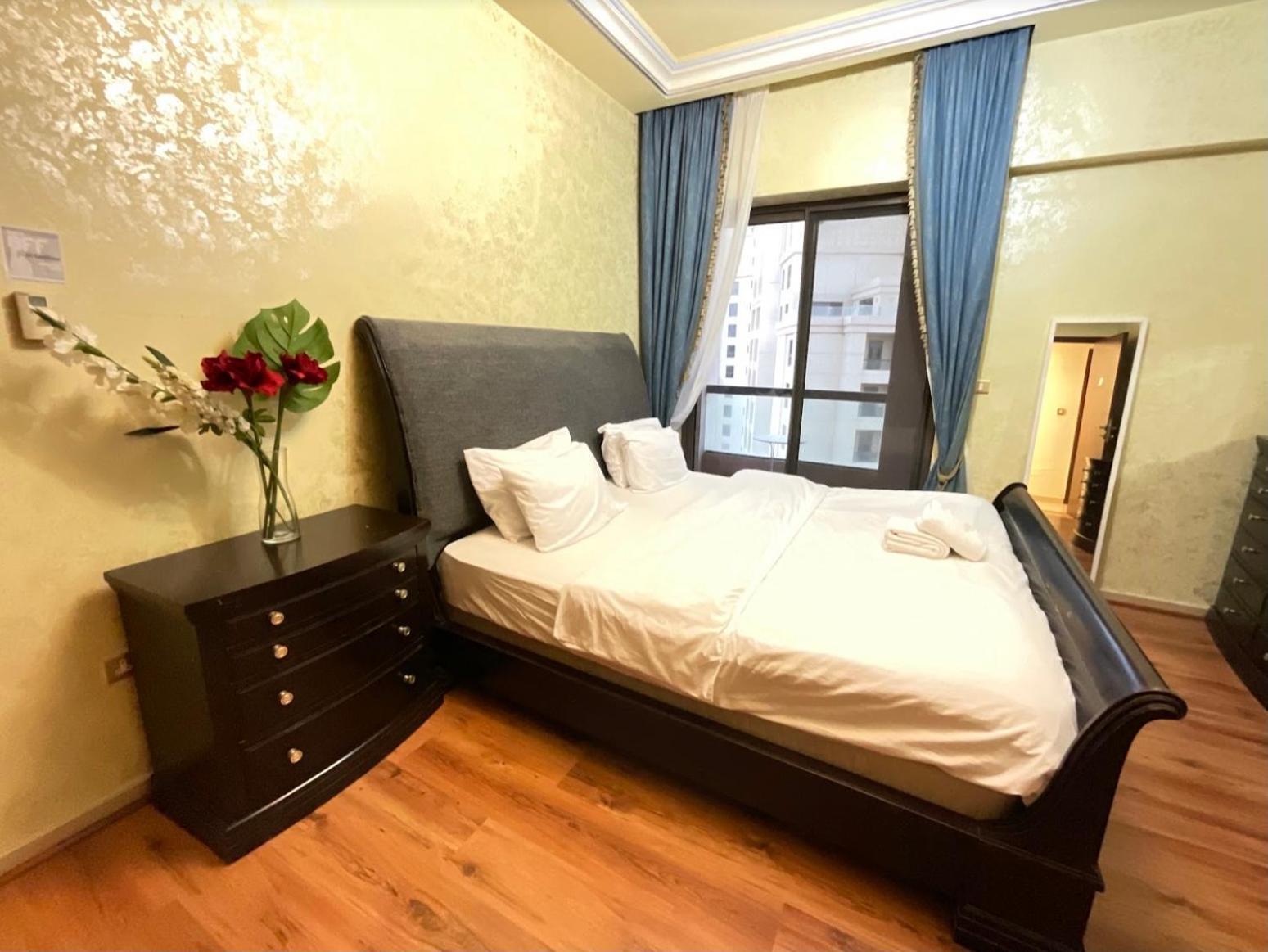 Private In Coliving In Jbr Sadaf 8 Homestay Dubai