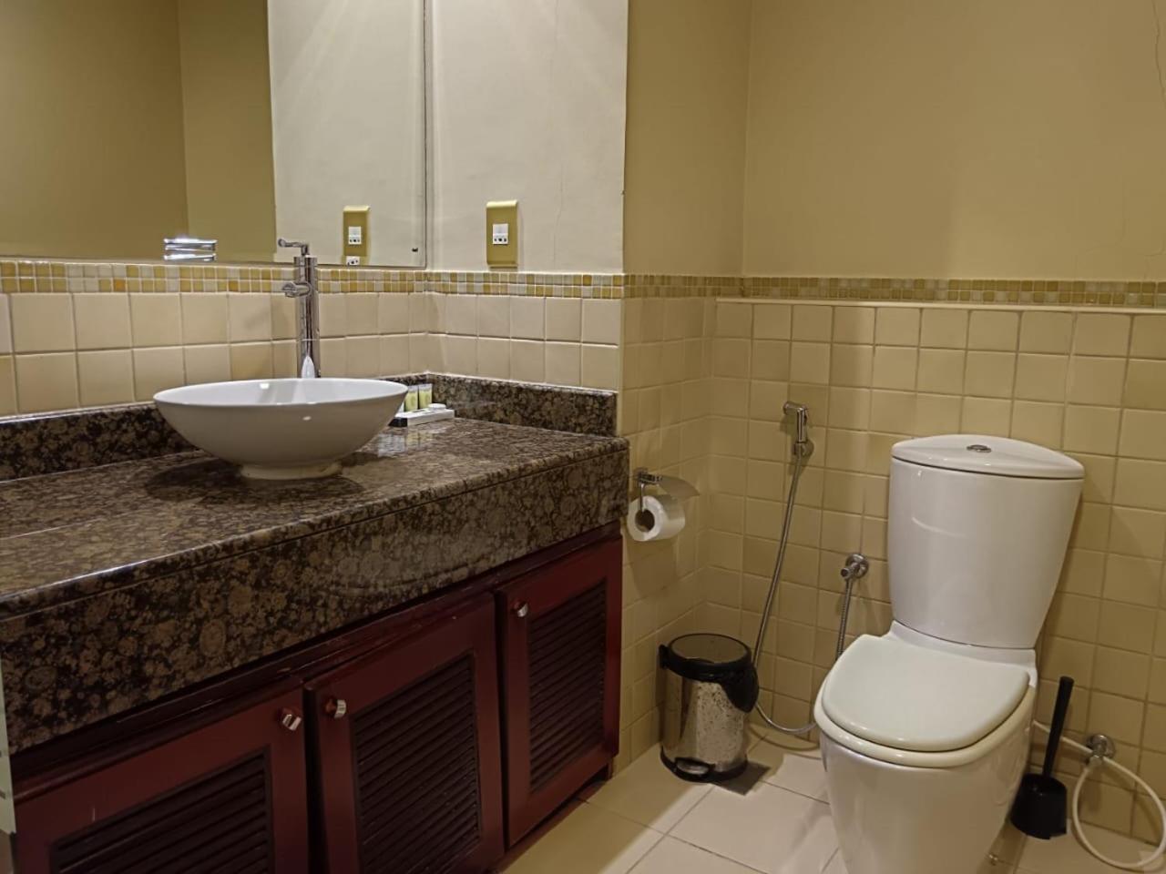 Homestay Private In Coliving In Jbr Sadaf 8