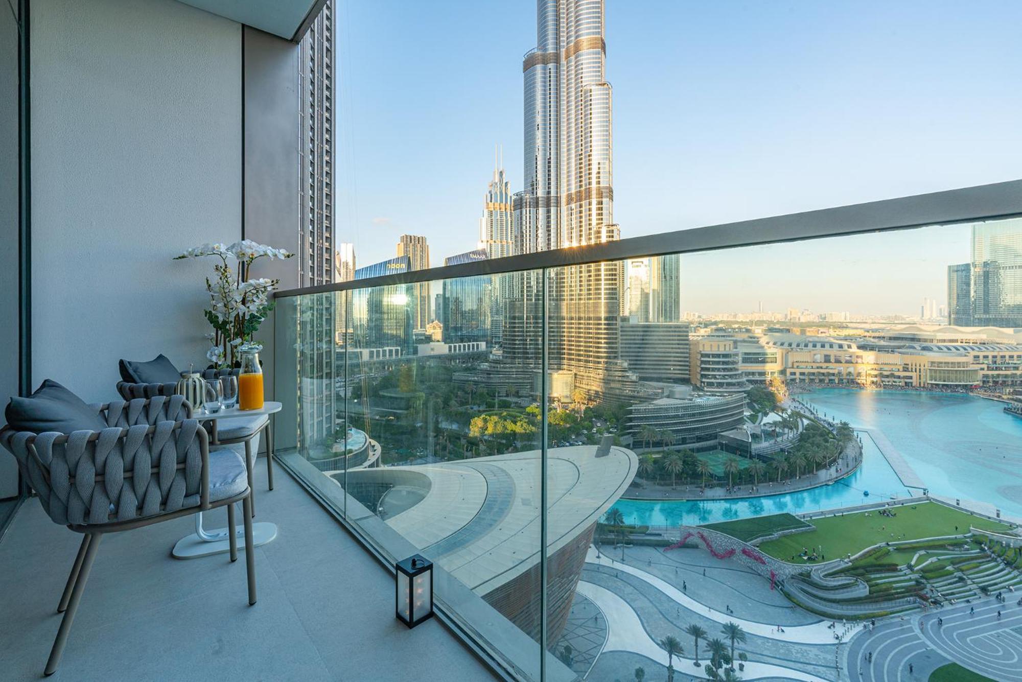 Skyline Majesty - Luxury Living With Full Burj Khalifa & Fountain Views - 1703 Apartment