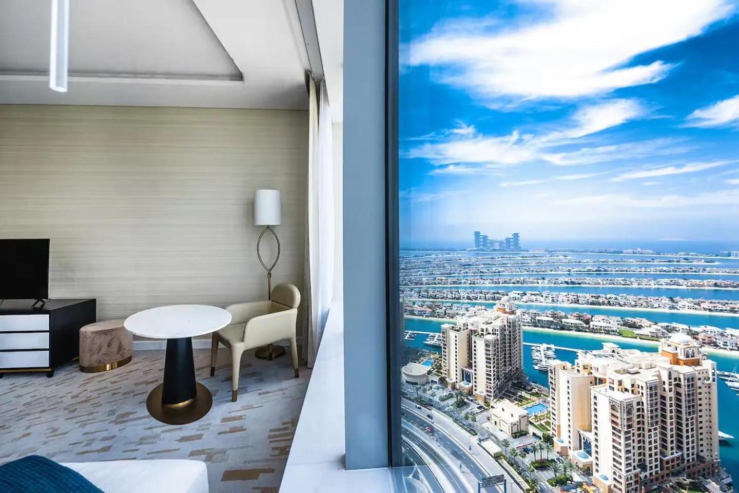 Skyviews Luxury 35th St Regis 5 Stars At Palm Tower Aparthotel Dubai