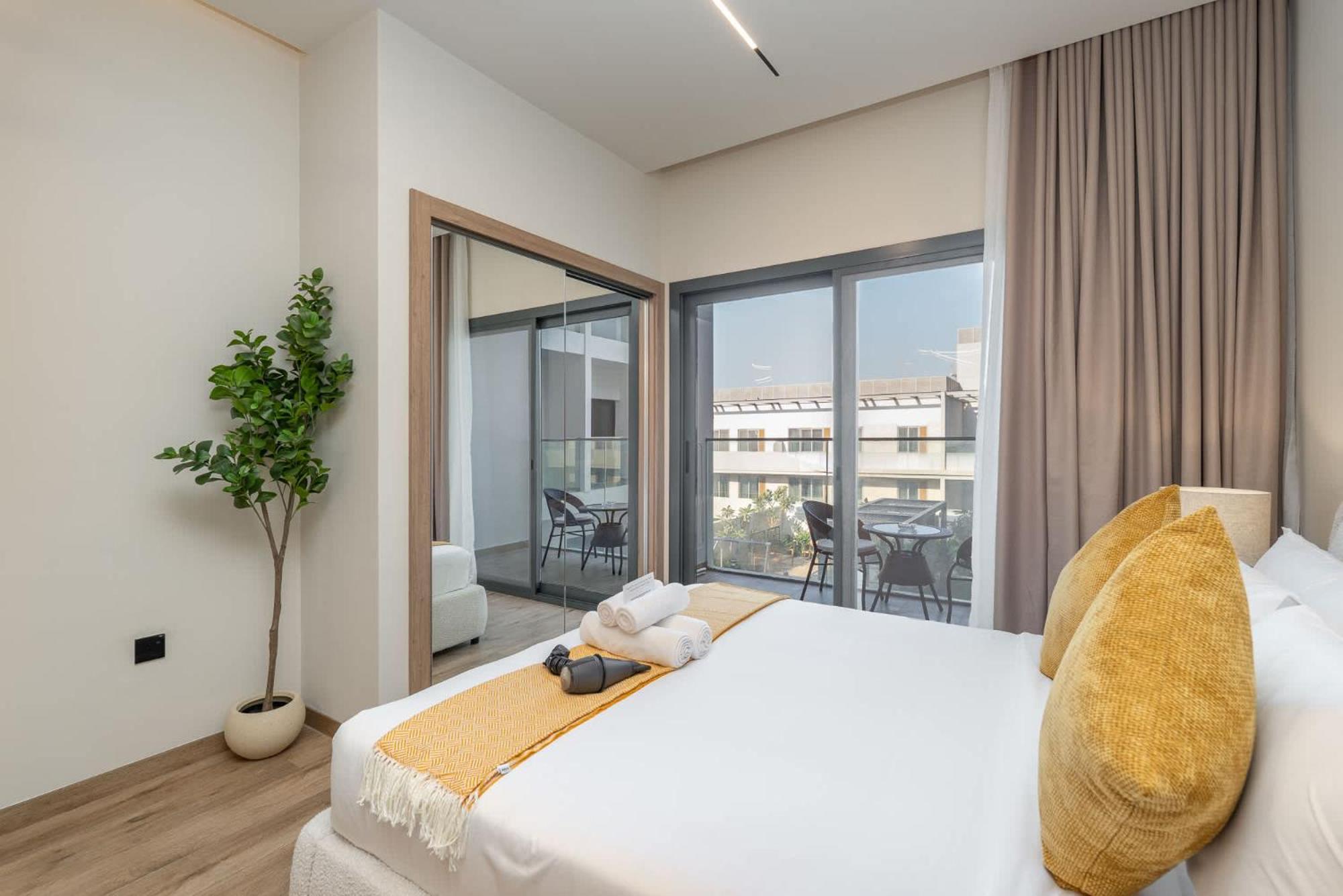 Bright & Airy Perfect For 2 In Jvc Dubai