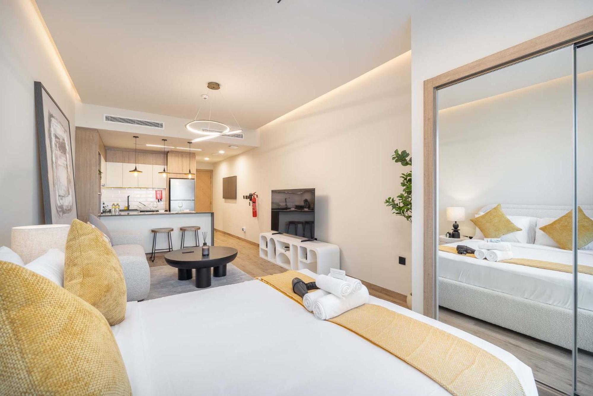 Apartment Bright & Airy Perfect For 2 In Jvc *