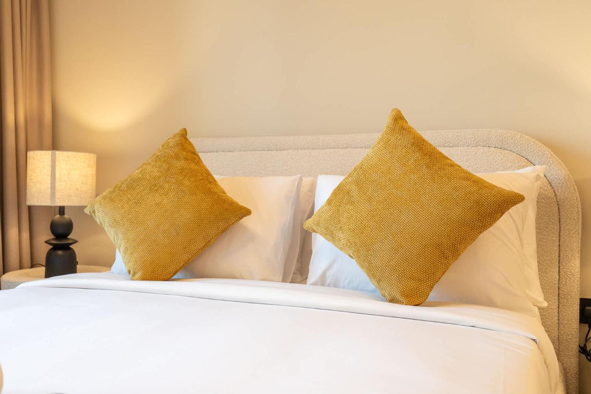 Bright & Airy Perfect For 2 In Jvc Apartment Dubai