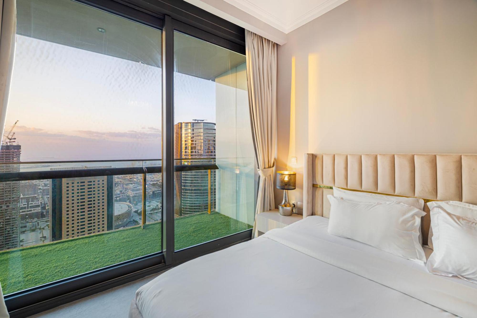 Luxury 2 Bedroom With Sky Line And Direct Mall Access At Burj Vista Apartment *
