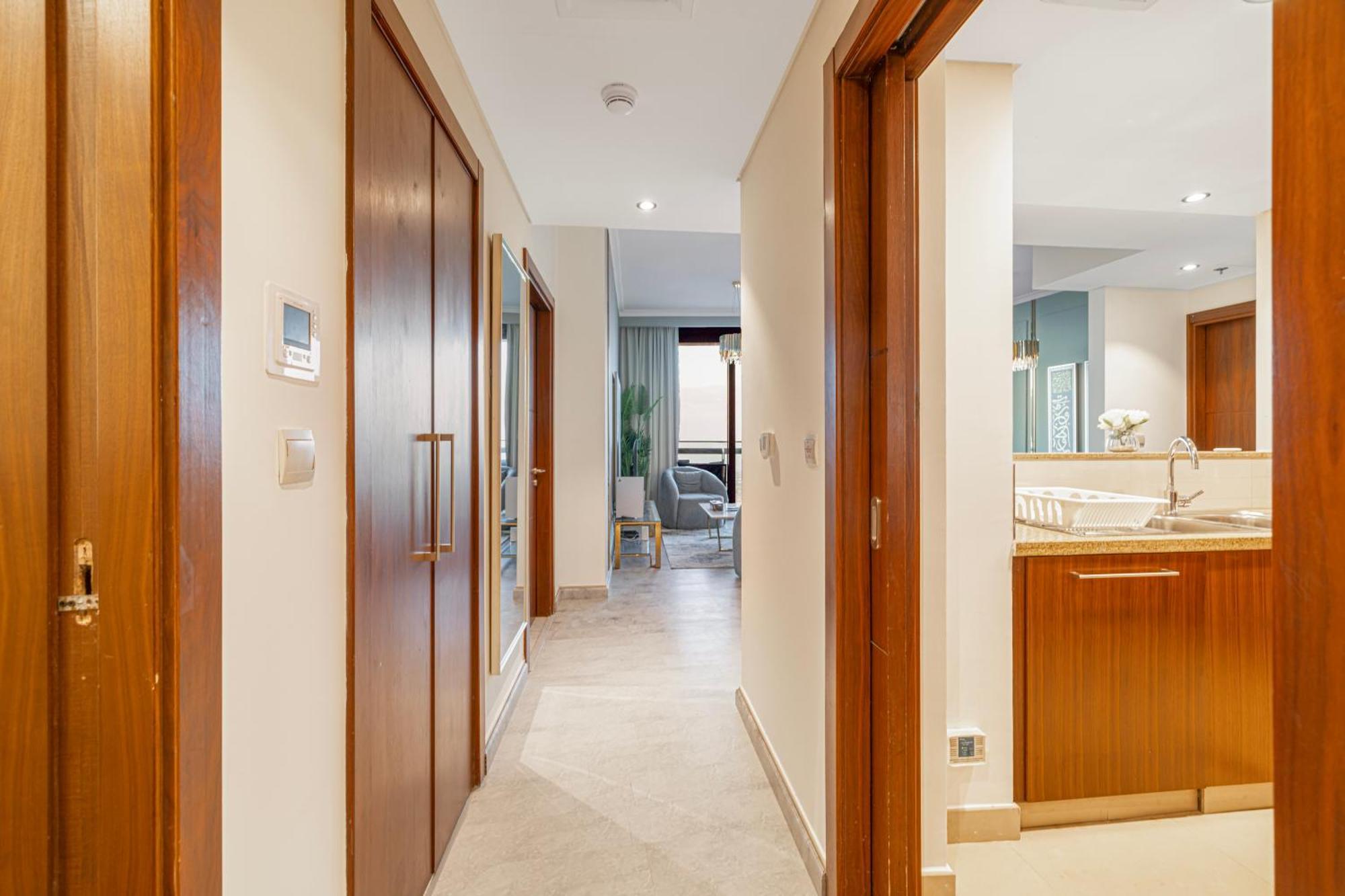 Apartment Luxury 2 Bedroom With Sky Line And Direct Mall Access At Burj Vista