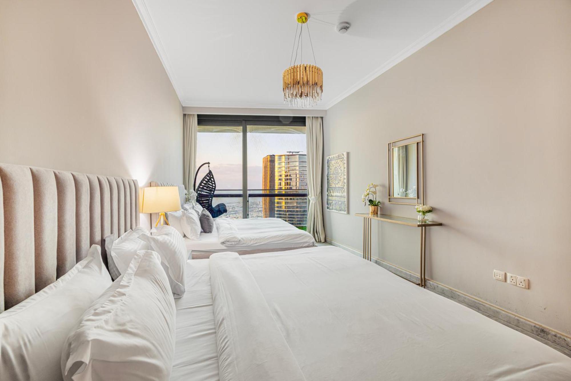 Luxury 2 Bedroom With Sky Line And Direct Mall Access At Burj Vista Dubai