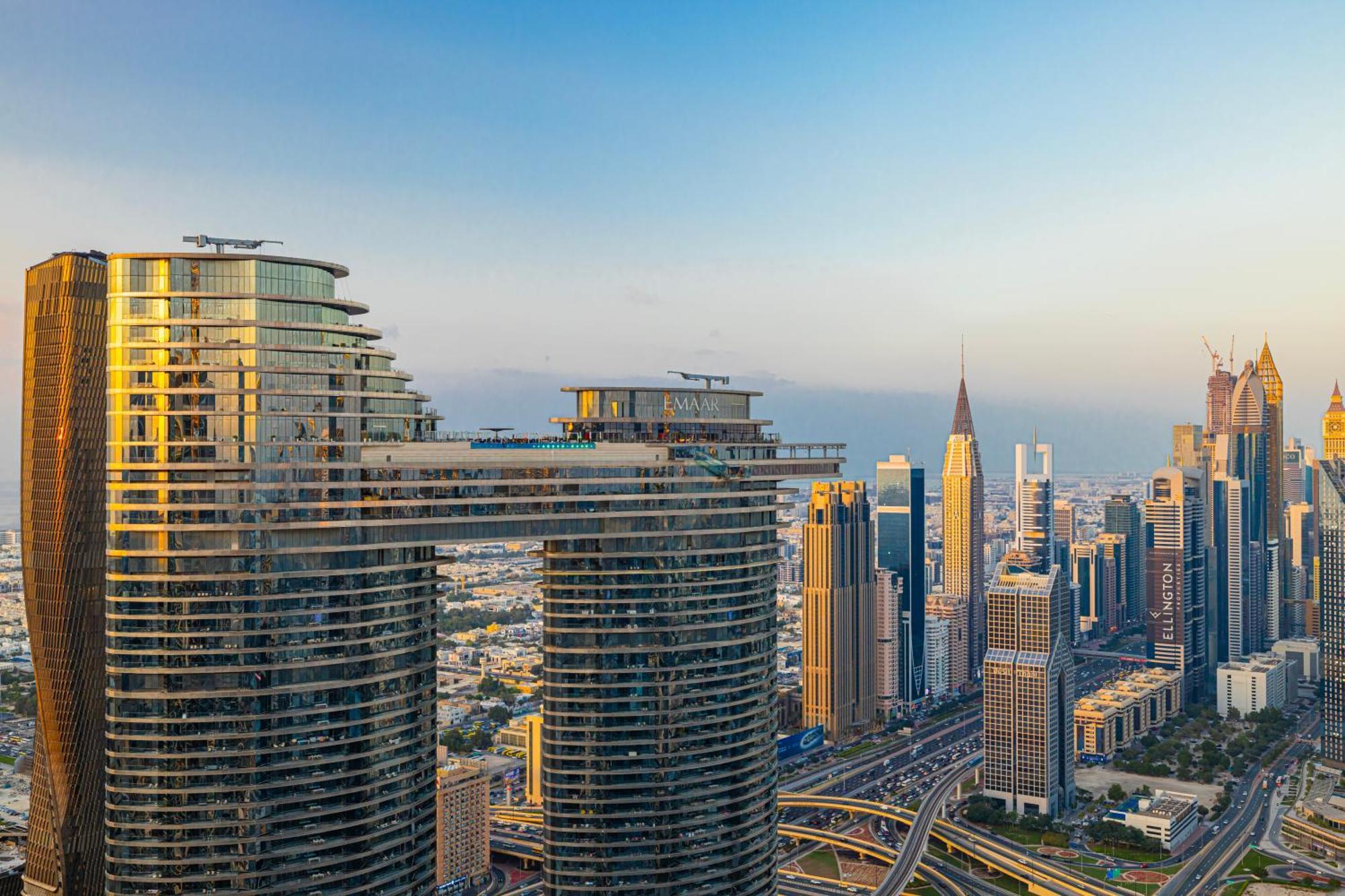 Luxury 2 Bedroom With Sky Line And Direct Mall Access At Burj Vista