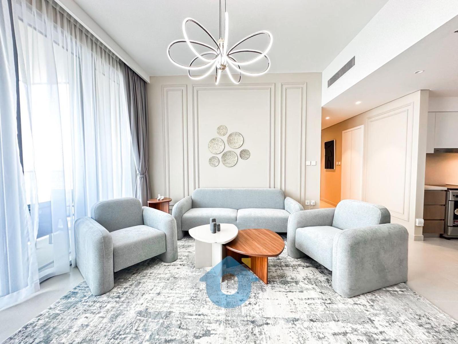 Like - 3810 Elegant 2-bhk With Panoramic Creek Views