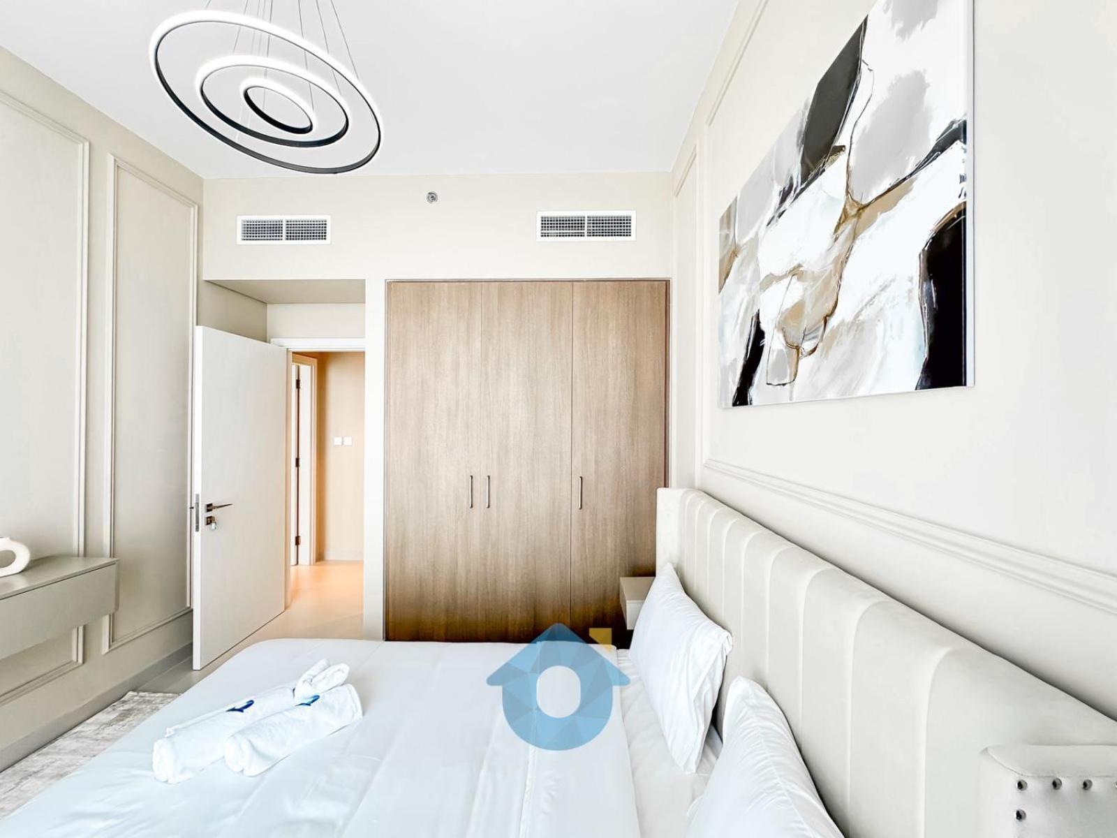 Like - 3810 Elegant 2-bhk With Panoramic Creek Views Apartment *