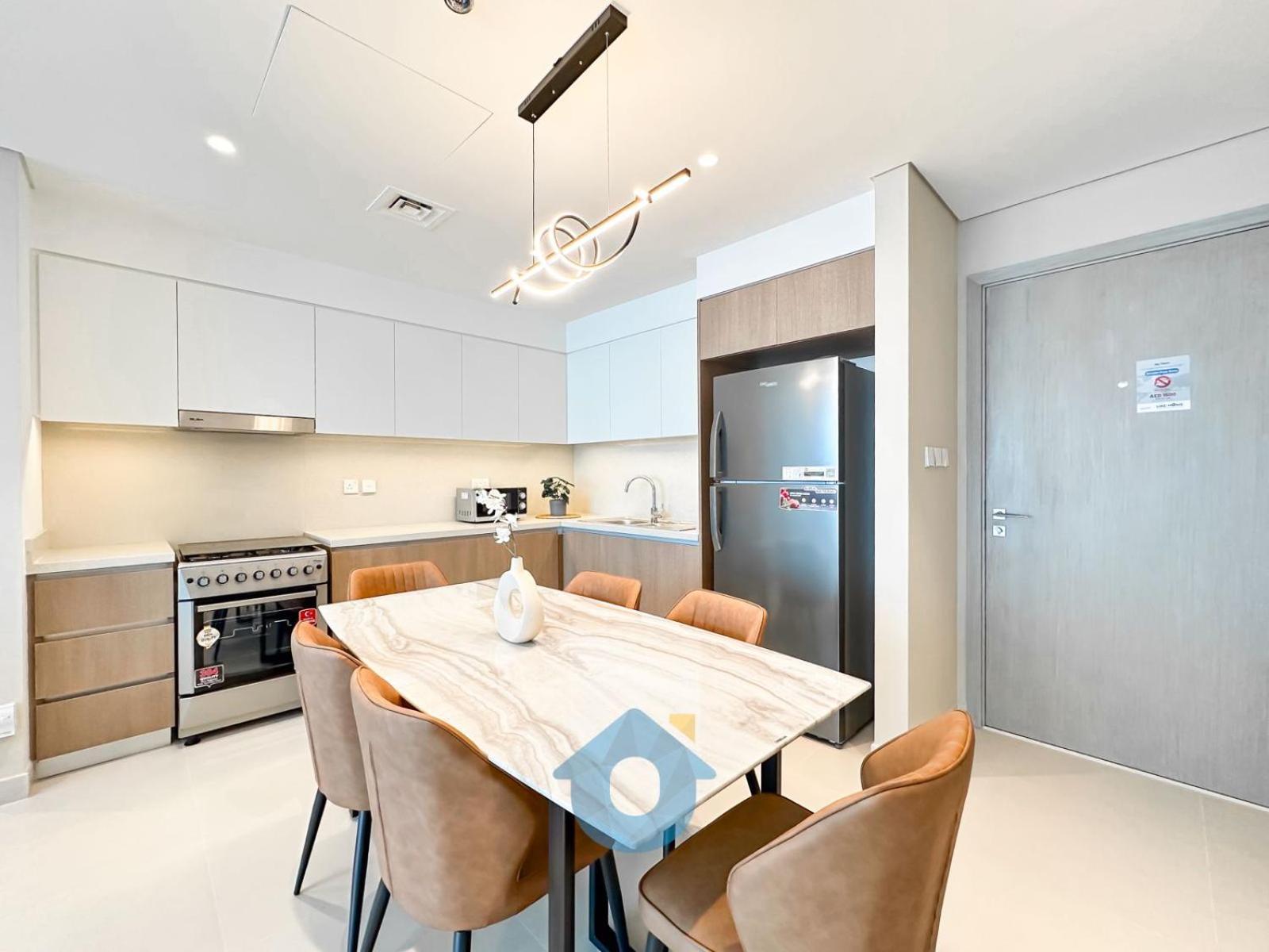 Like - 3810 Elegant 2-bhk With Panoramic Creek Views