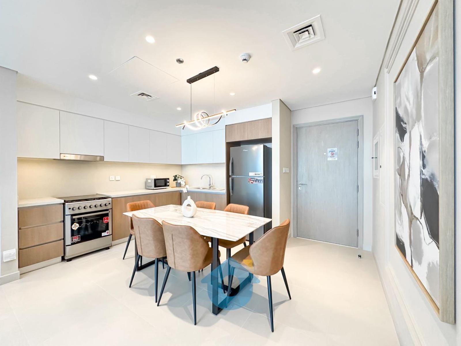 Like - 3810 Elegant 2-bhk With Panoramic Creek Views