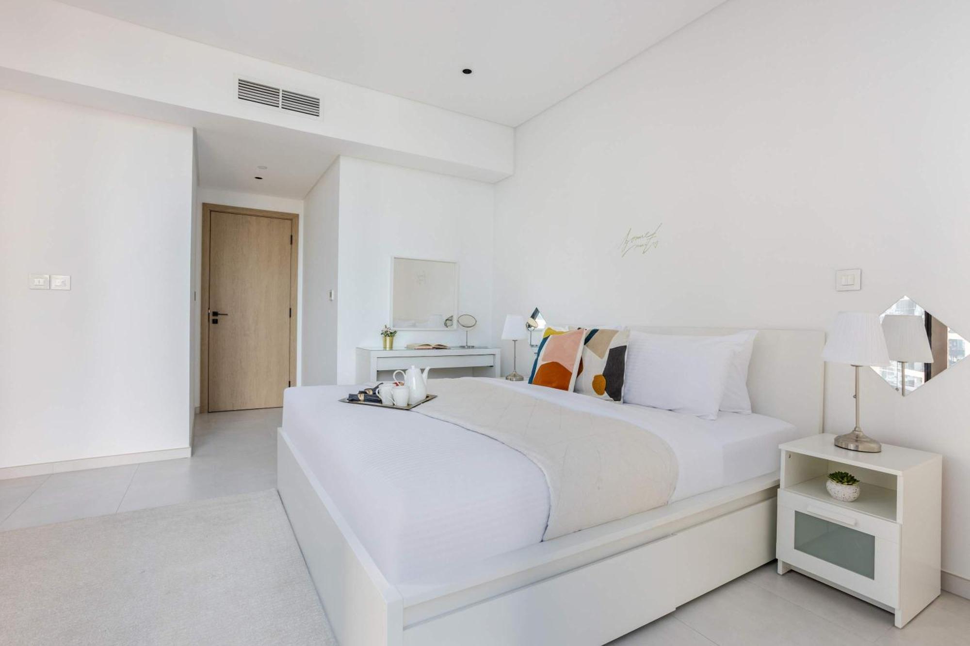 Apartment Frank Porter - Marquise Tower Dubai