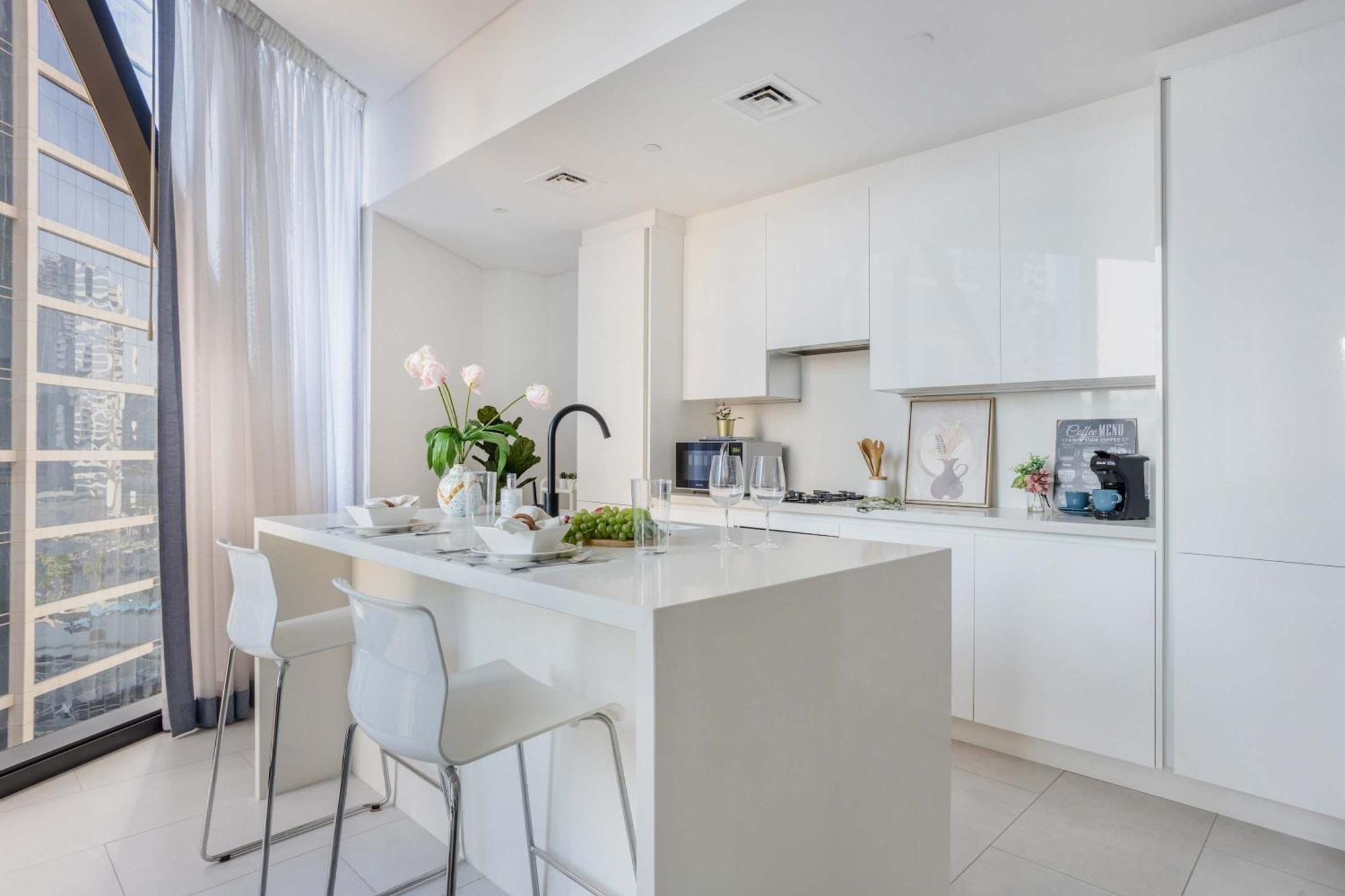 Frank Porter - Marquise Tower Apartment