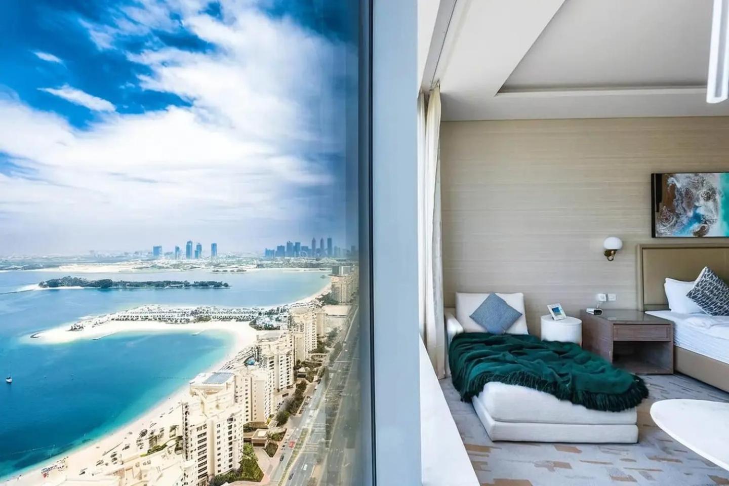 Skyviews Luxury 35th St Regis 5 Stars At Palm Tower Aparthotel Dubai