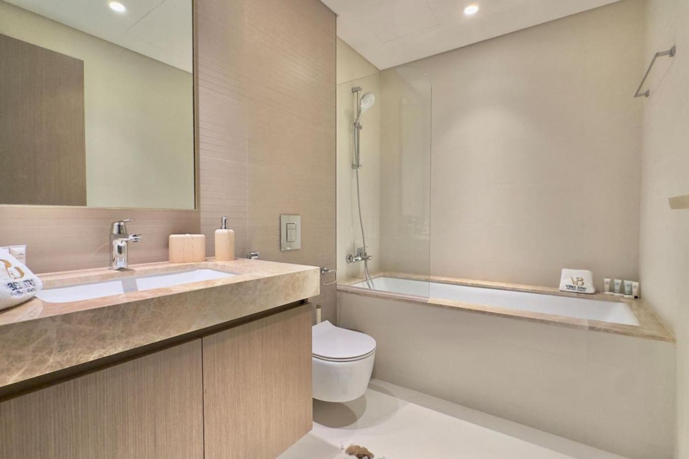2br Grand Bleu T1 With Palm View Emaar Front By Vibel