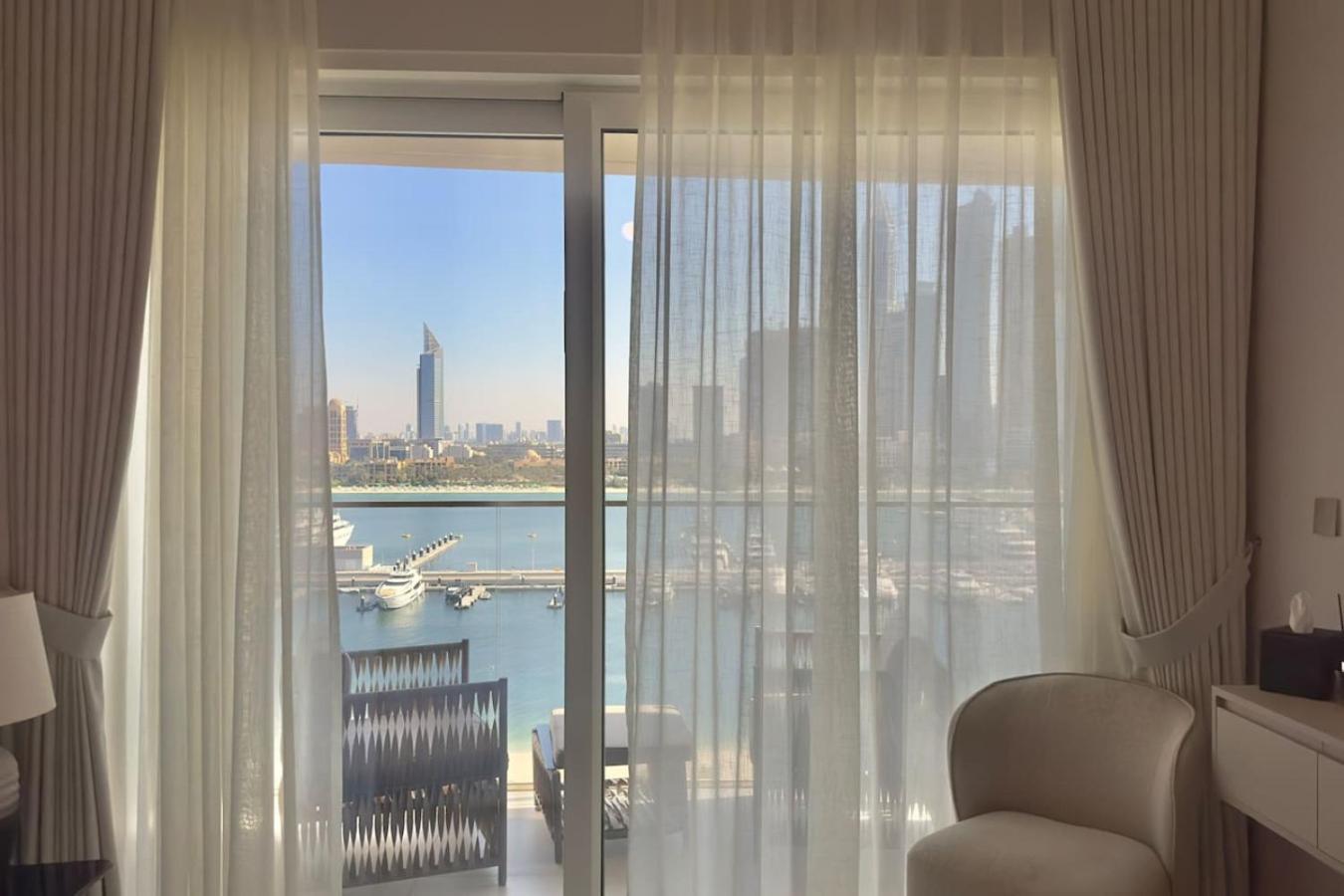 Apartment 2br Grand Bleu T1 With Palm View Emaar Front By Vibel *