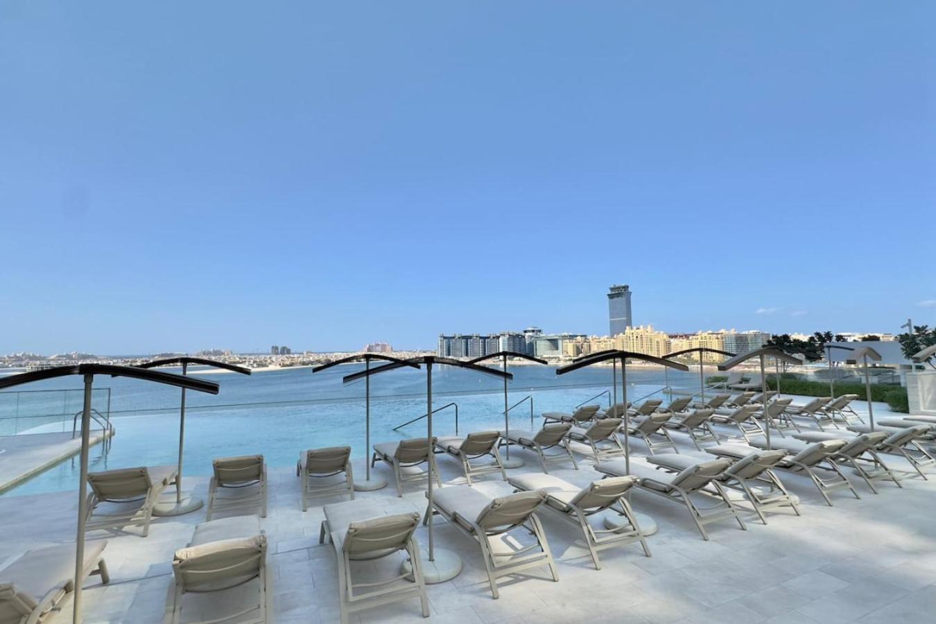 Apartment 2br Grand Bleu T1 With Palm View Emaar Front By Vibel Dubai