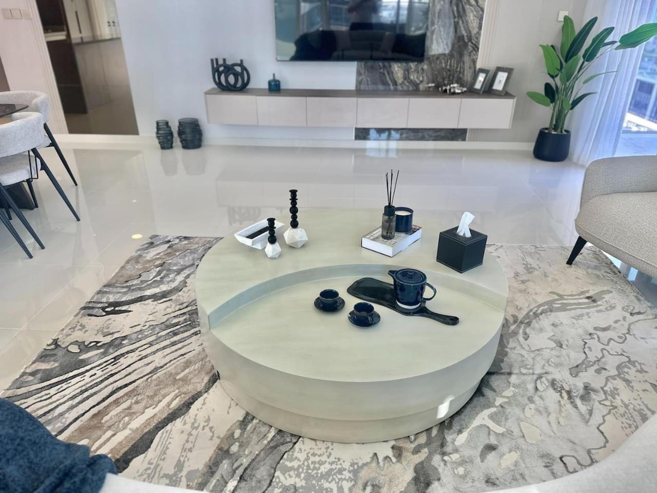 2br Grand Bleu T1 With Palm View Emaar Front By Vibel Apartment Dubai