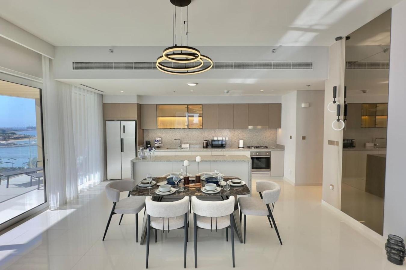 2br Grand Bleu T1 With Palm View Emaar Front By Vibel Dubai