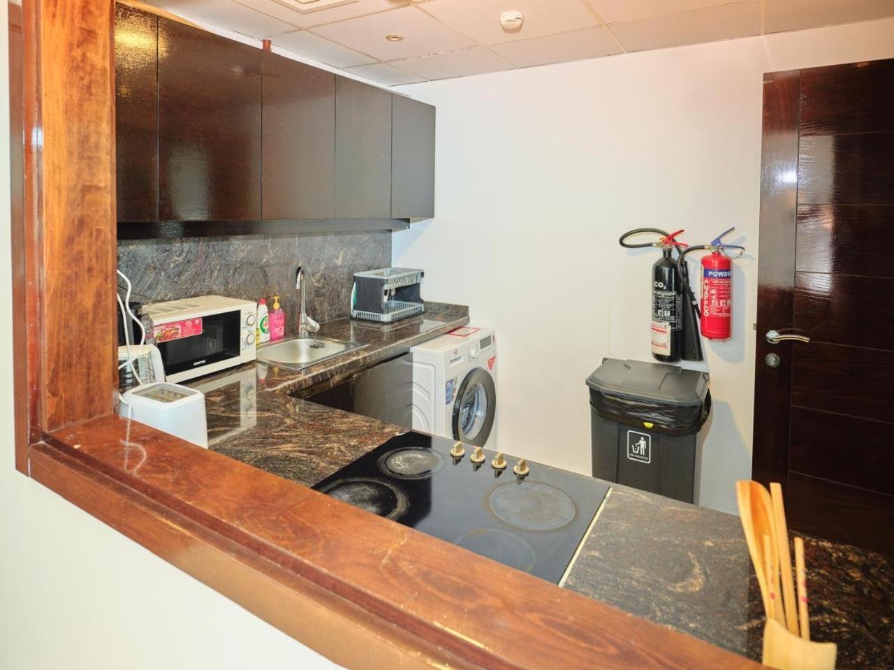 Wonderful Two Bed With Full Marina View Apartamento *