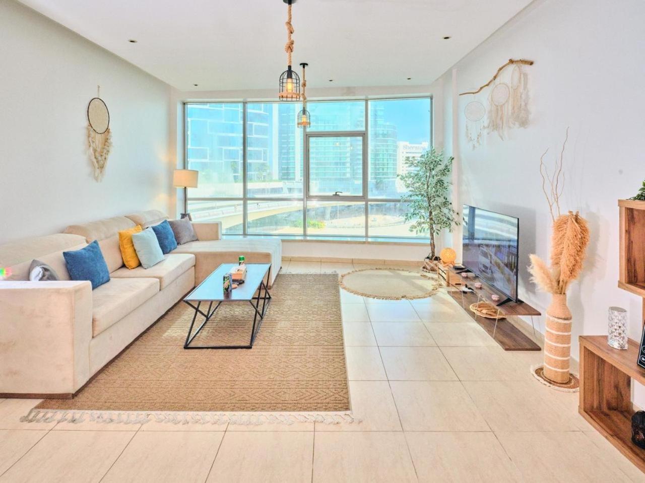 Wonderful Two Bed With Full Marina View Apartamento *