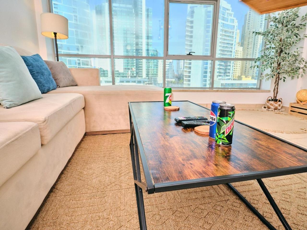 Wonderful Two Bed With Full Marina View Dubai