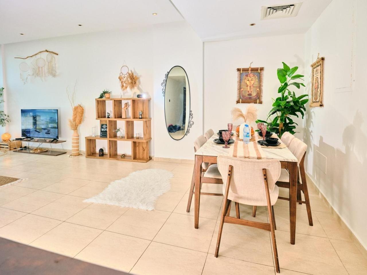 Wonderful Two Bed With Full Marina View