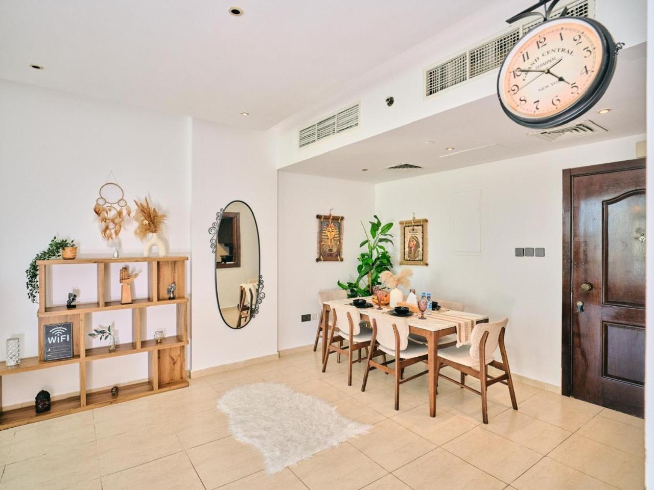 Wonderful Two Bed With Full Marina View *