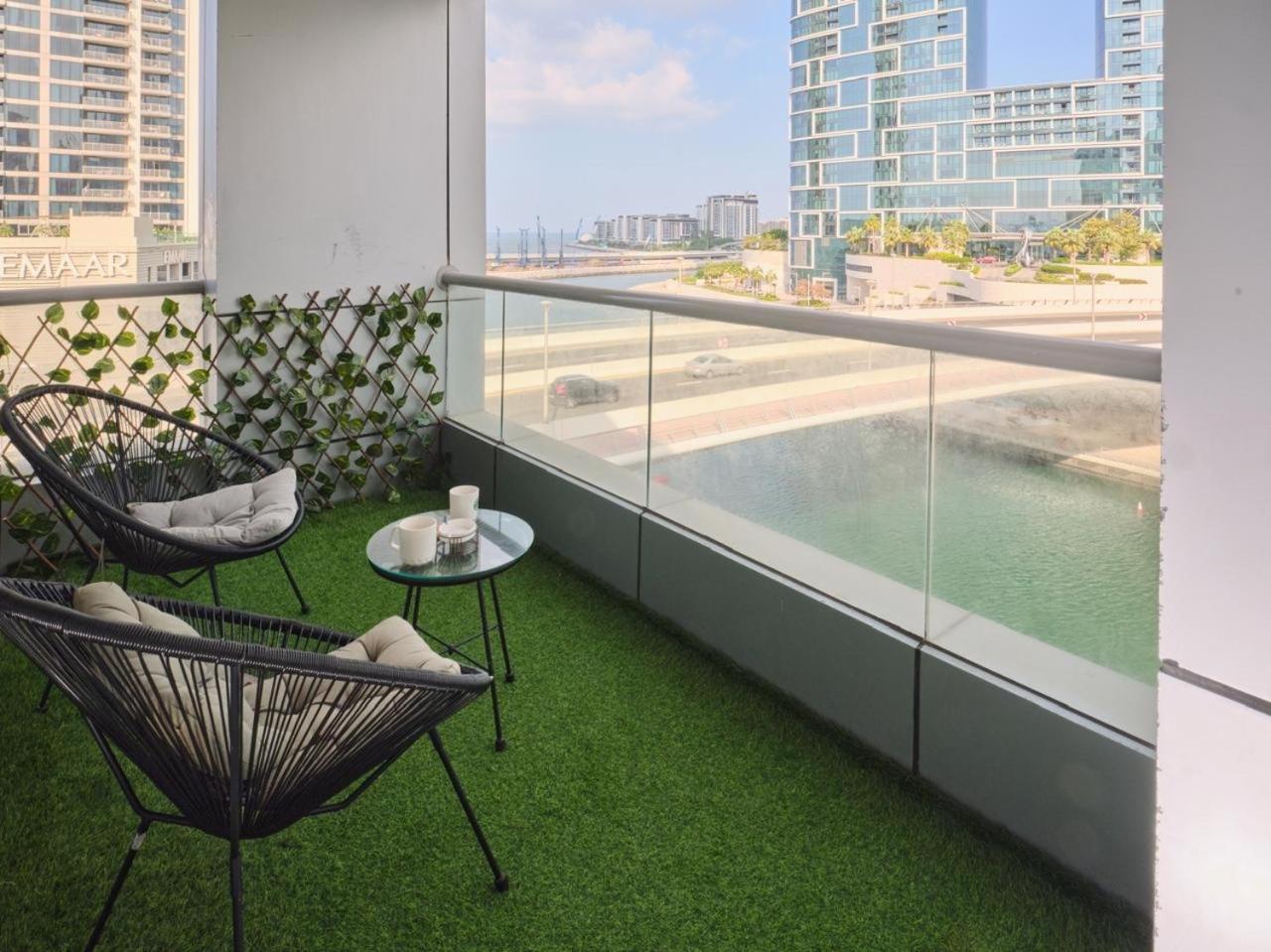 Wonderful Two Bed With Full Marina View *